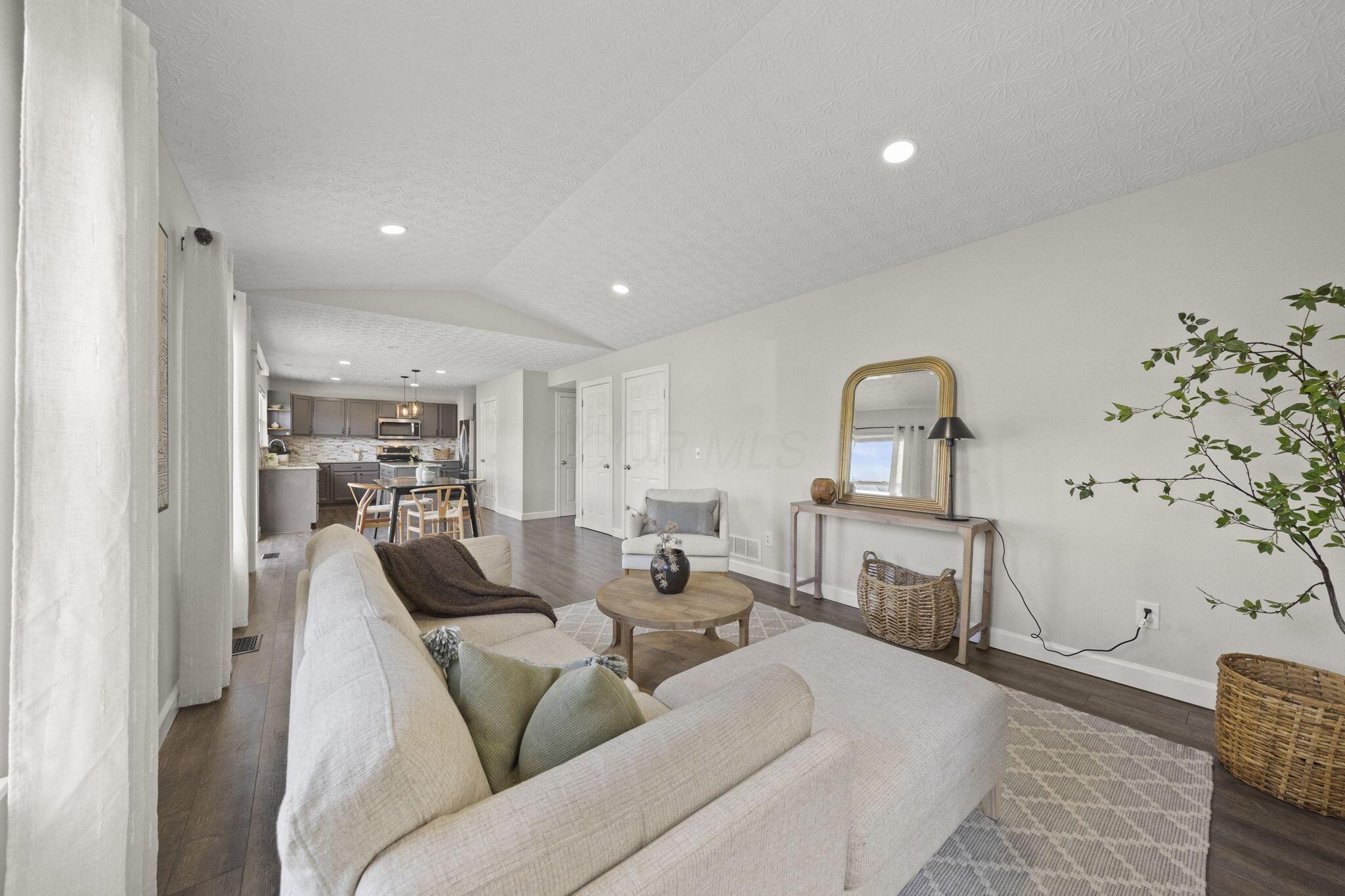 6987 Granite Falls Drive