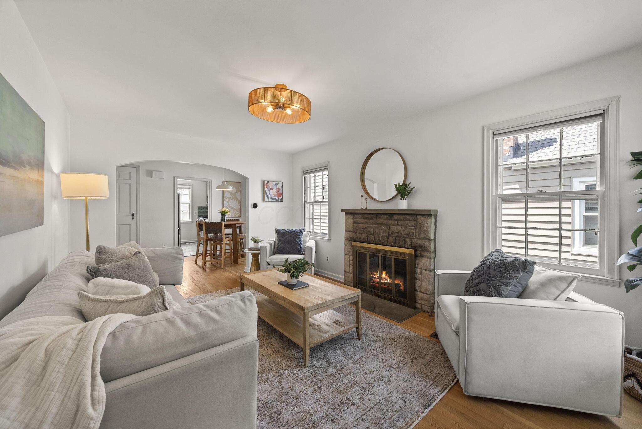 105 E Royal Forest Boulevard