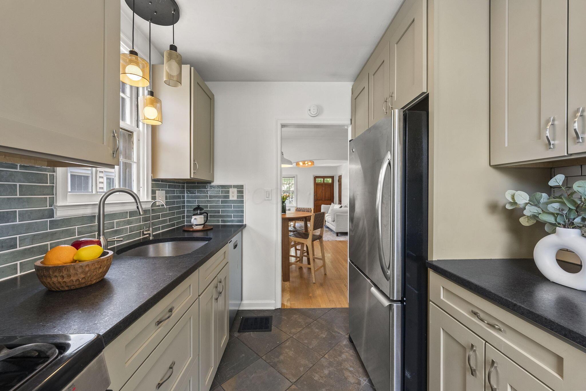 105 E Royal Forest Boulevard