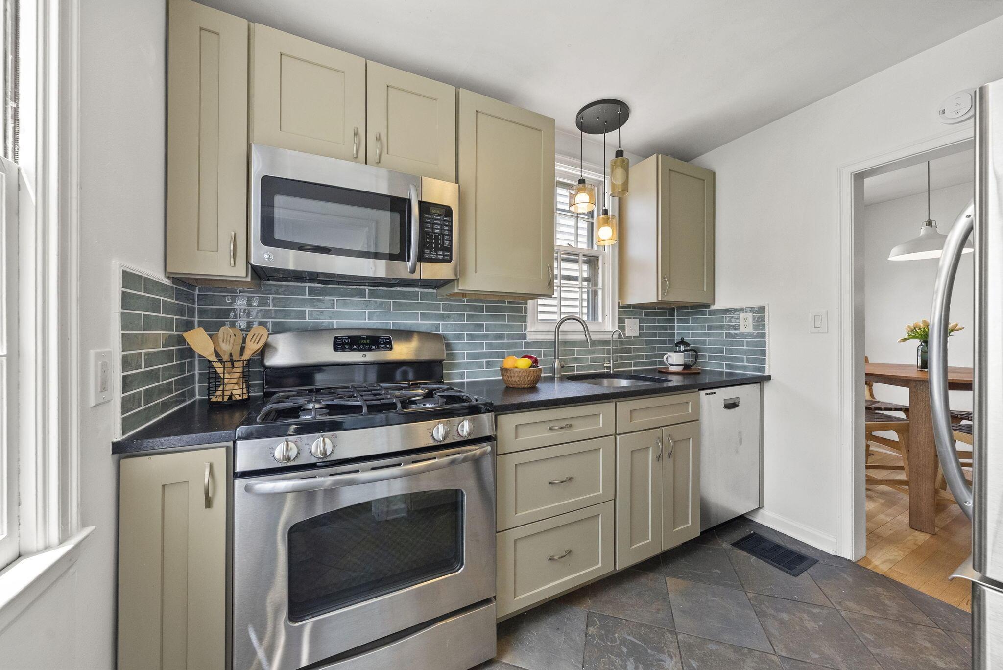 105 E Royal Forest Boulevard