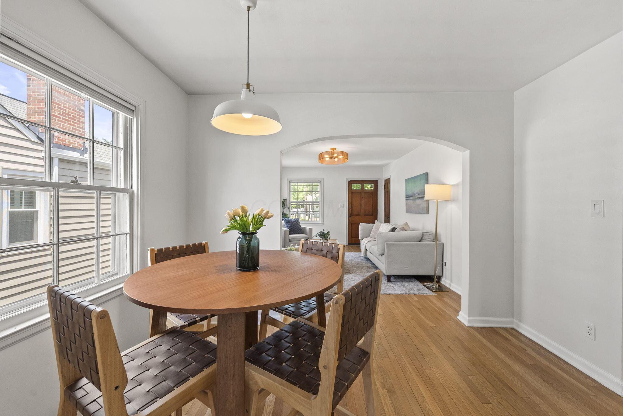 105 E Royal Forest Boulevard