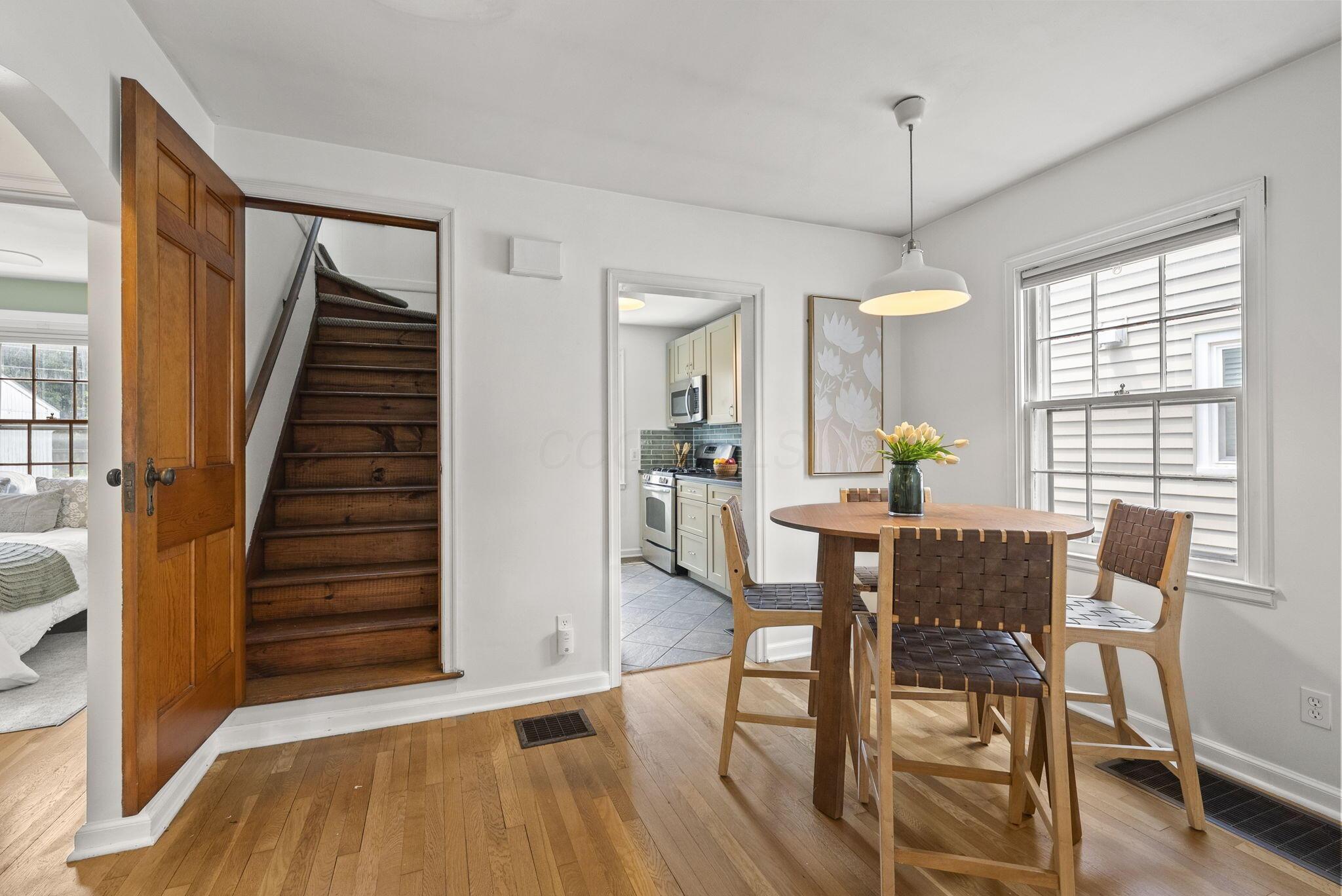 105 E Royal Forest Boulevard