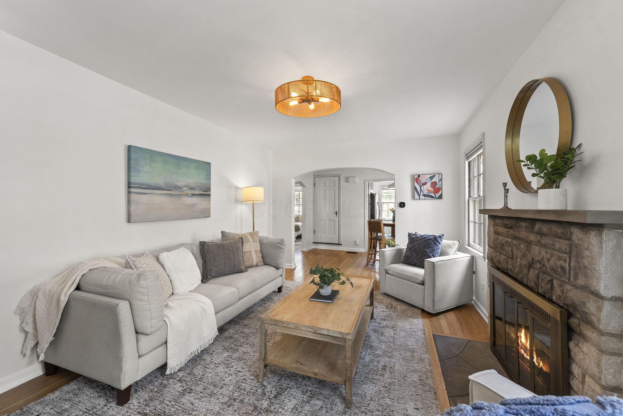 105 E Royal Forest Boulevard