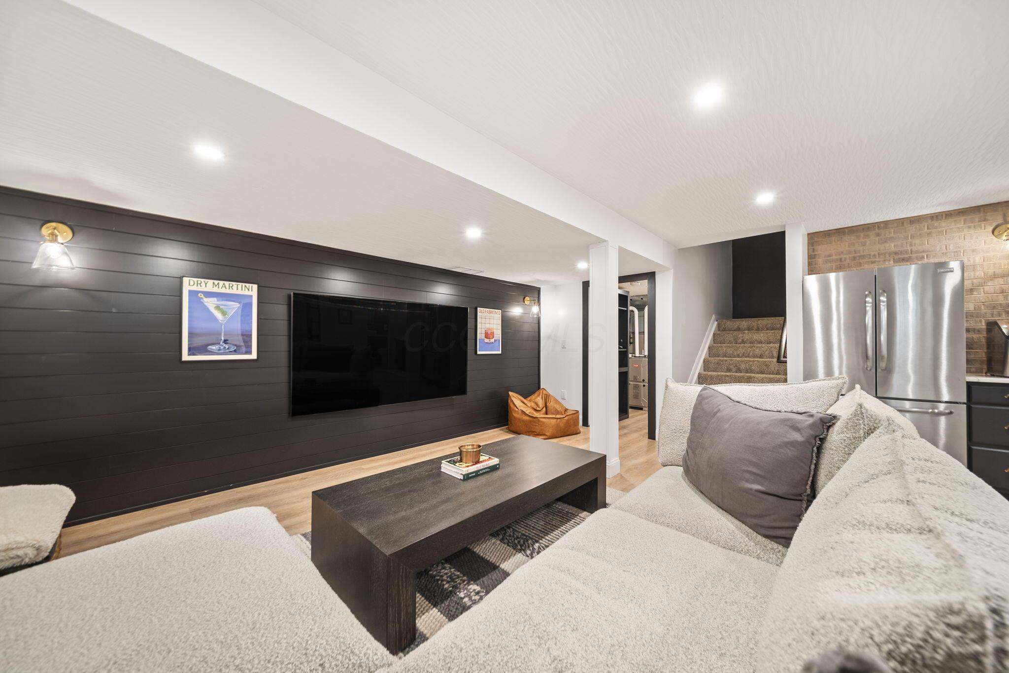 1423 Leesland Drive