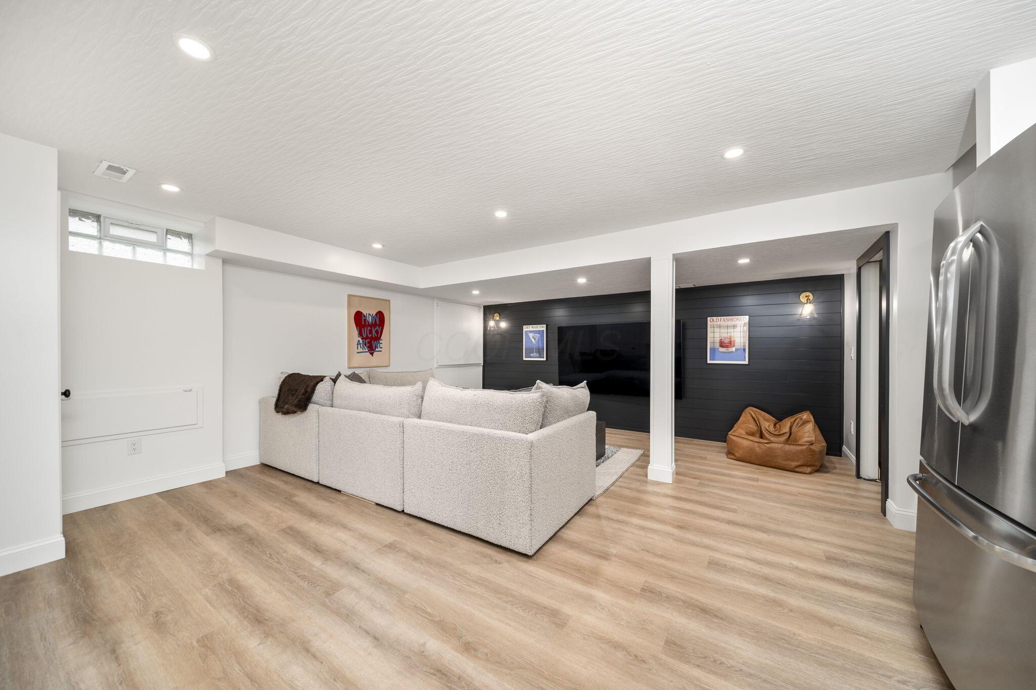 1423 Leesland Drive