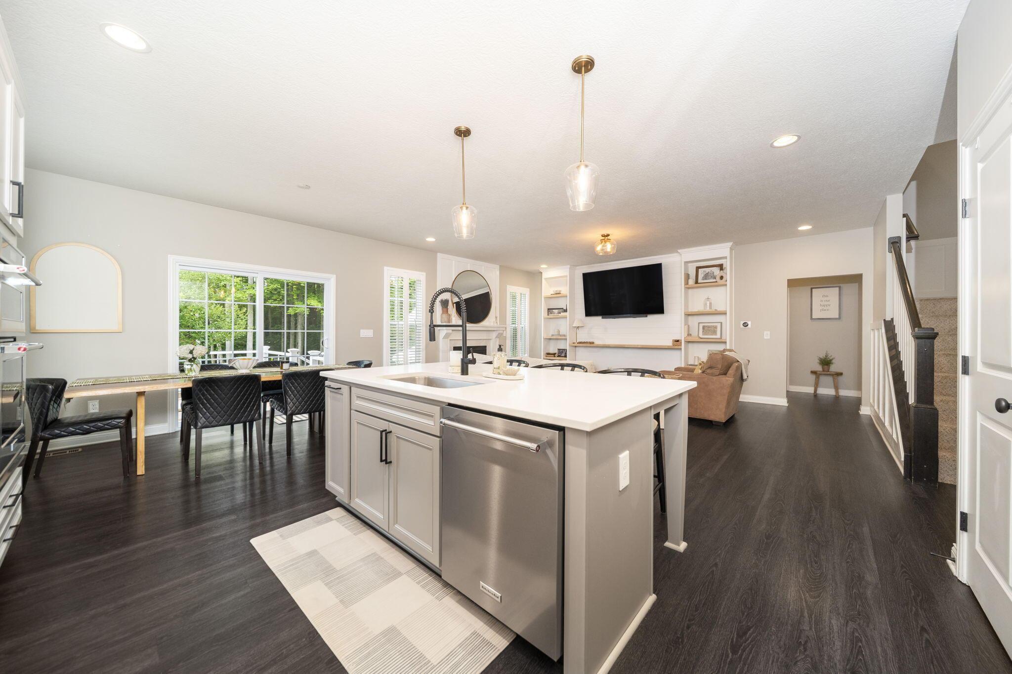 1423 Leesland Drive