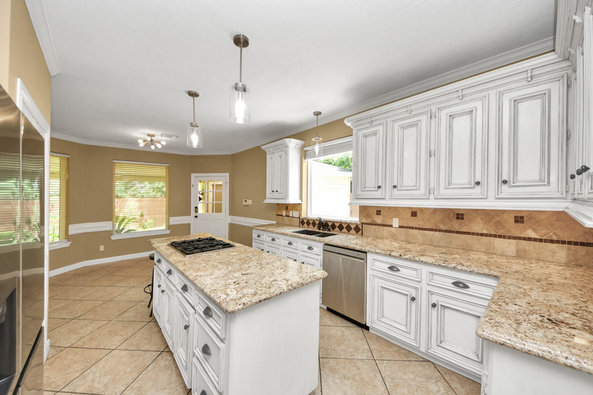 3306 Candlelon Drive