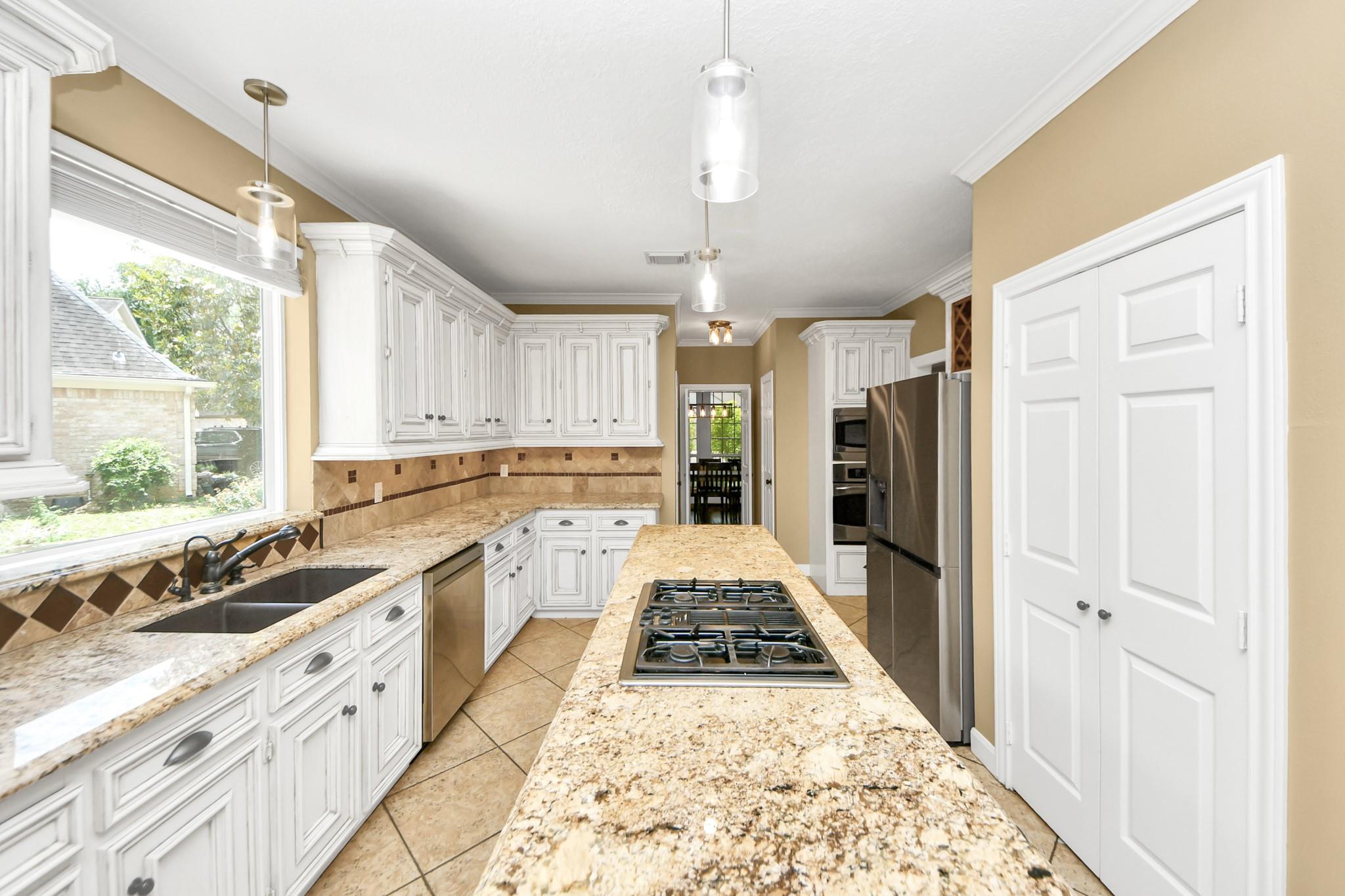 3306 Candlelon Drive