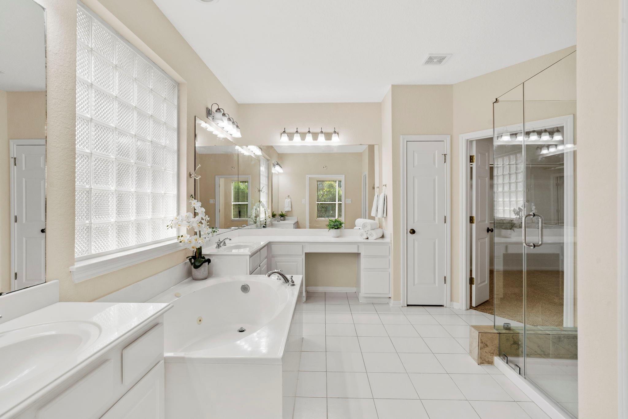 10334 Cape Hatteras Way