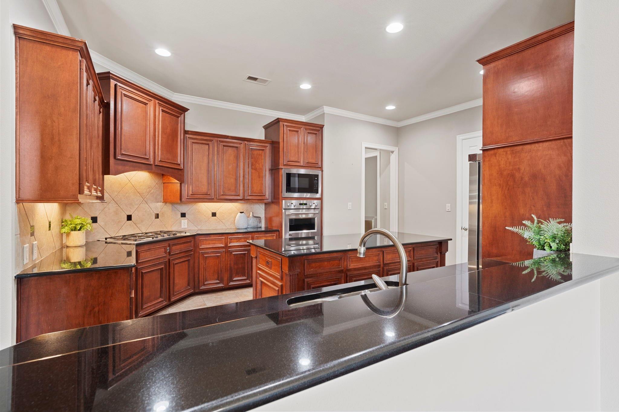 8403 Cape Henry