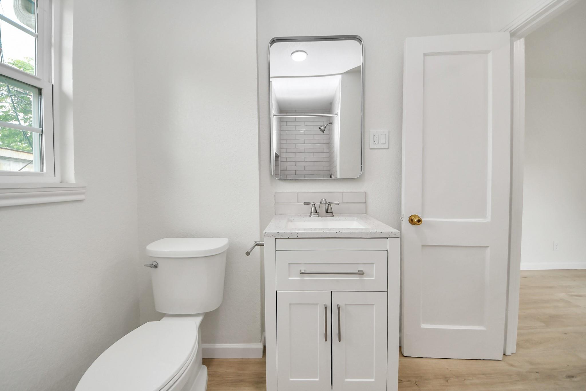 816 Hawthorne Street