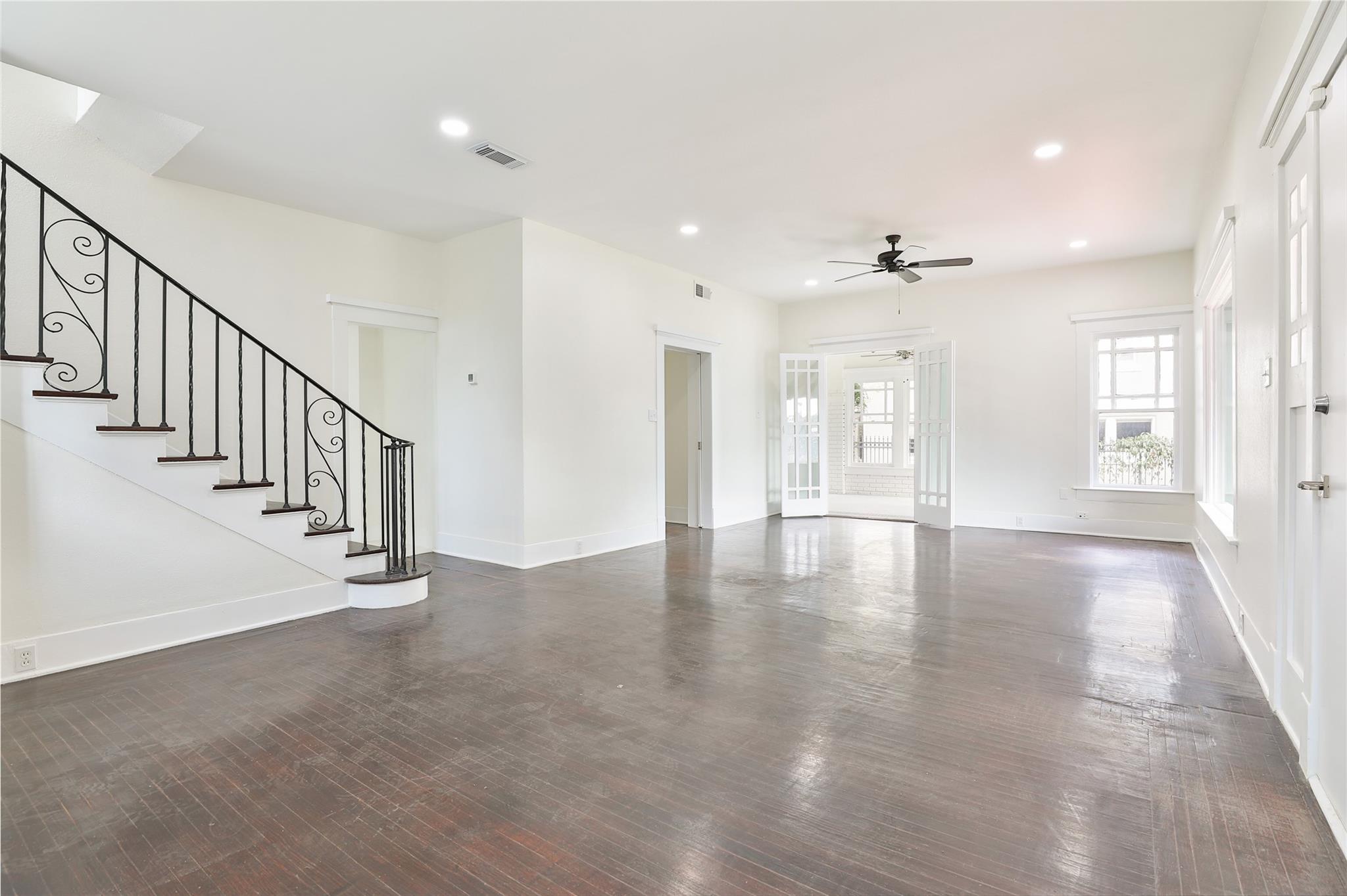 816 Hawthorne Street