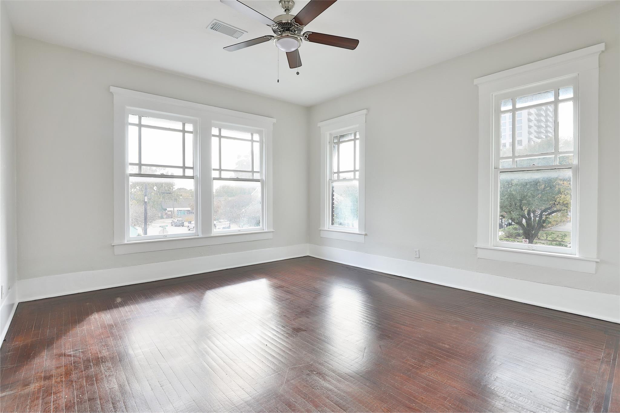 816 Hawthorne Street