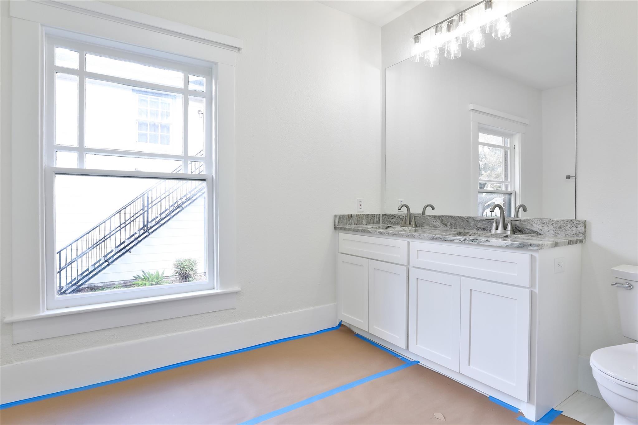 816 Hawthorne Street