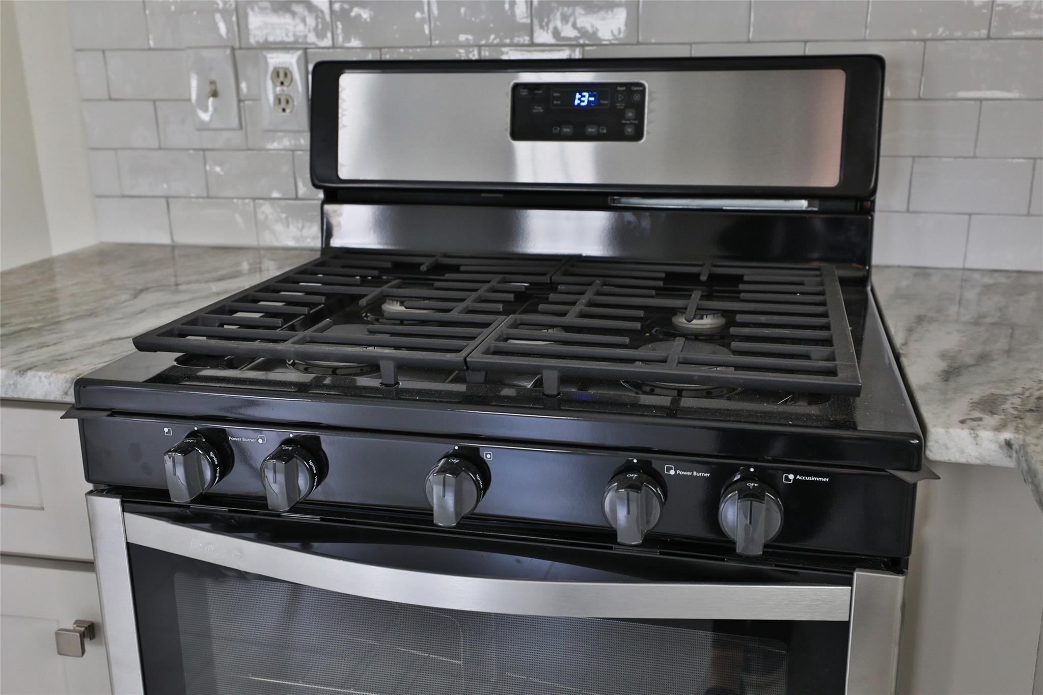 816 Hawthorne Street