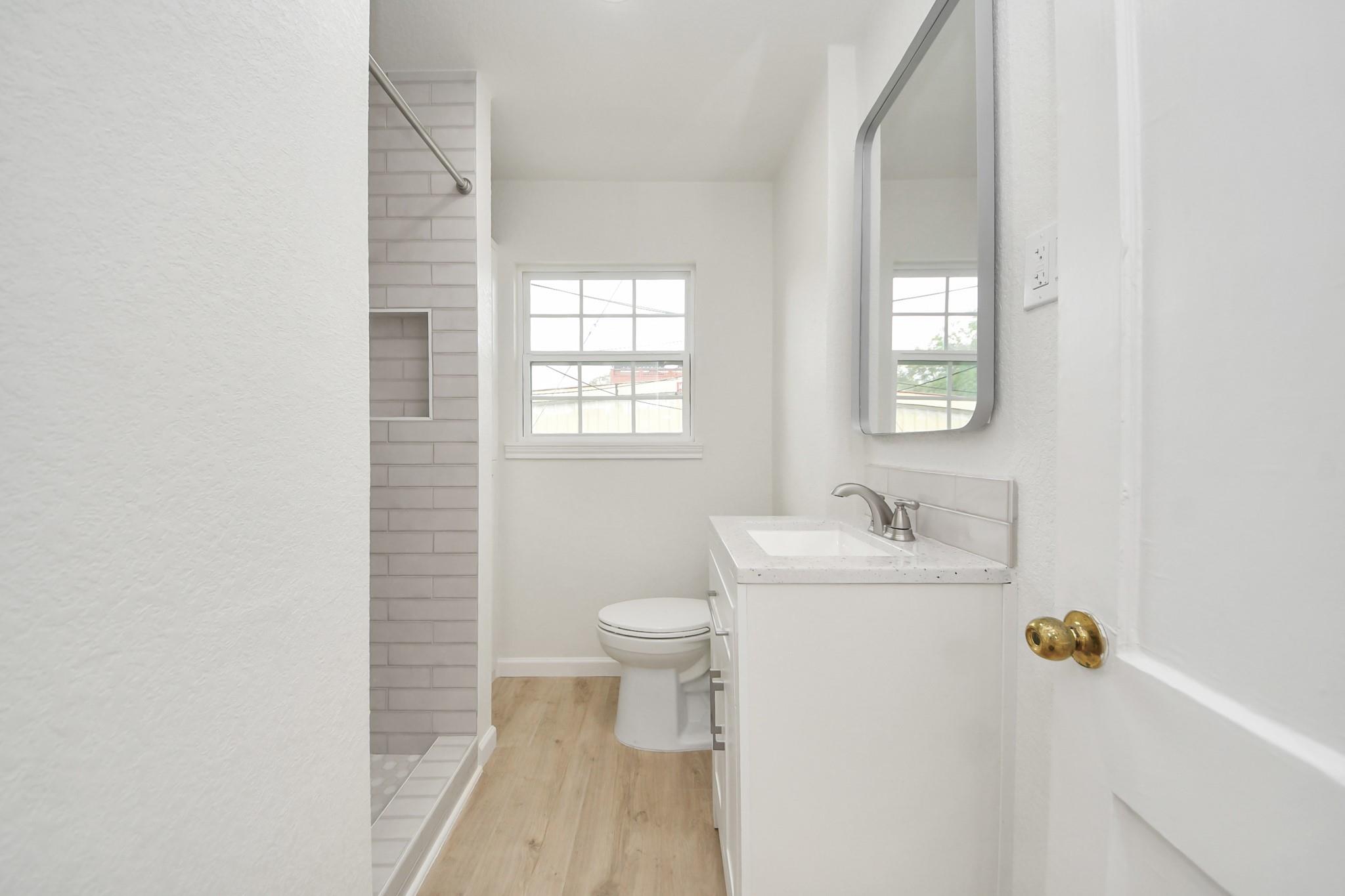 816 Hawthorne Street