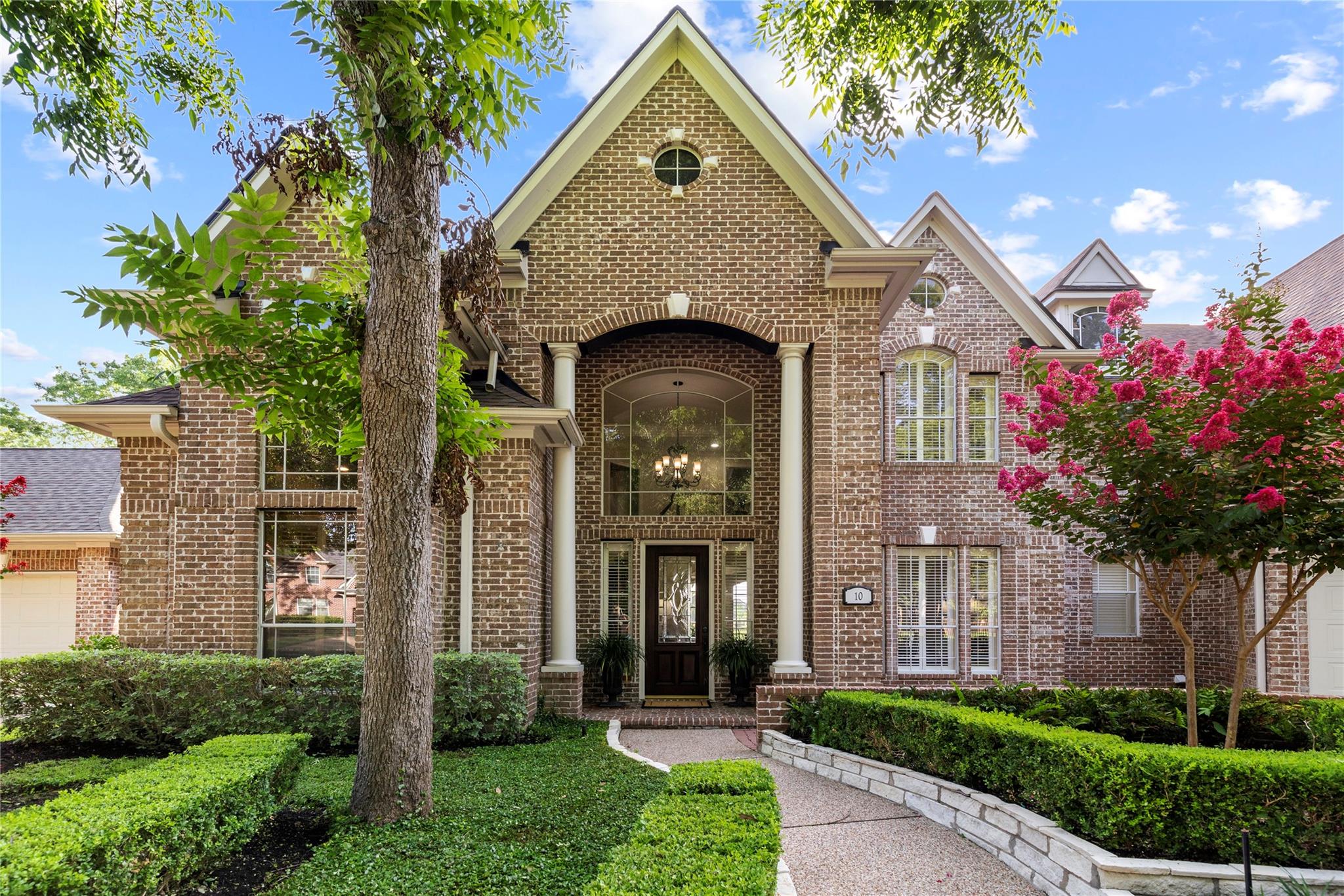 10 Sullivans Court