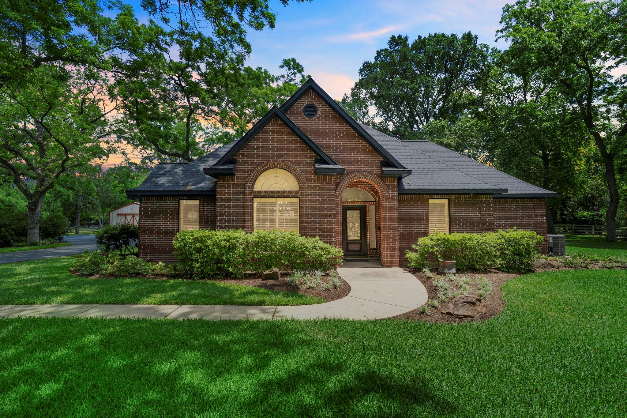 4002 Glenwood Drive