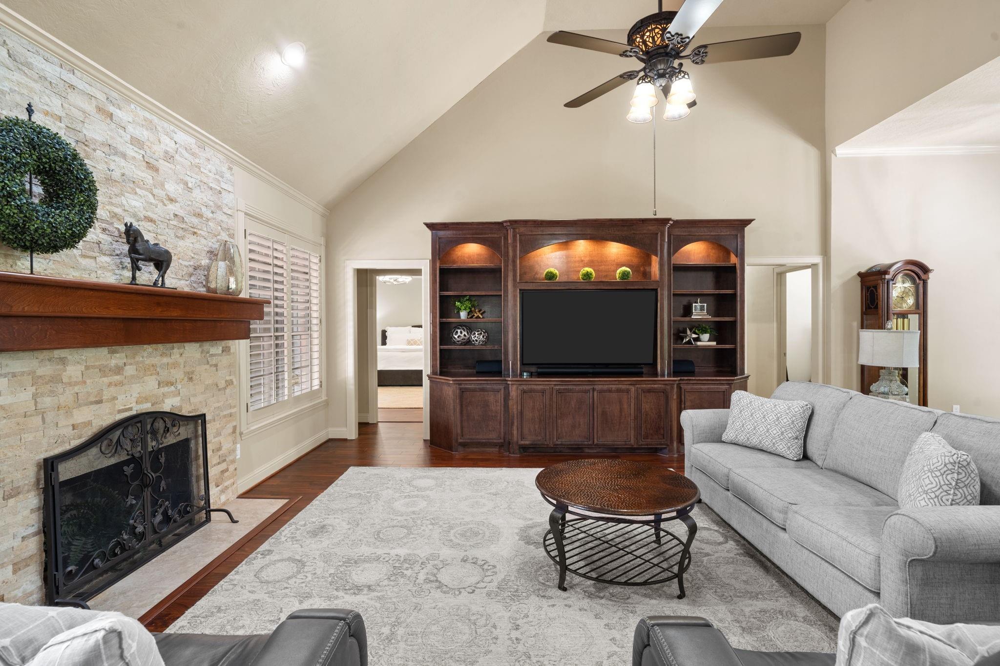 4002 Glenwood Drive