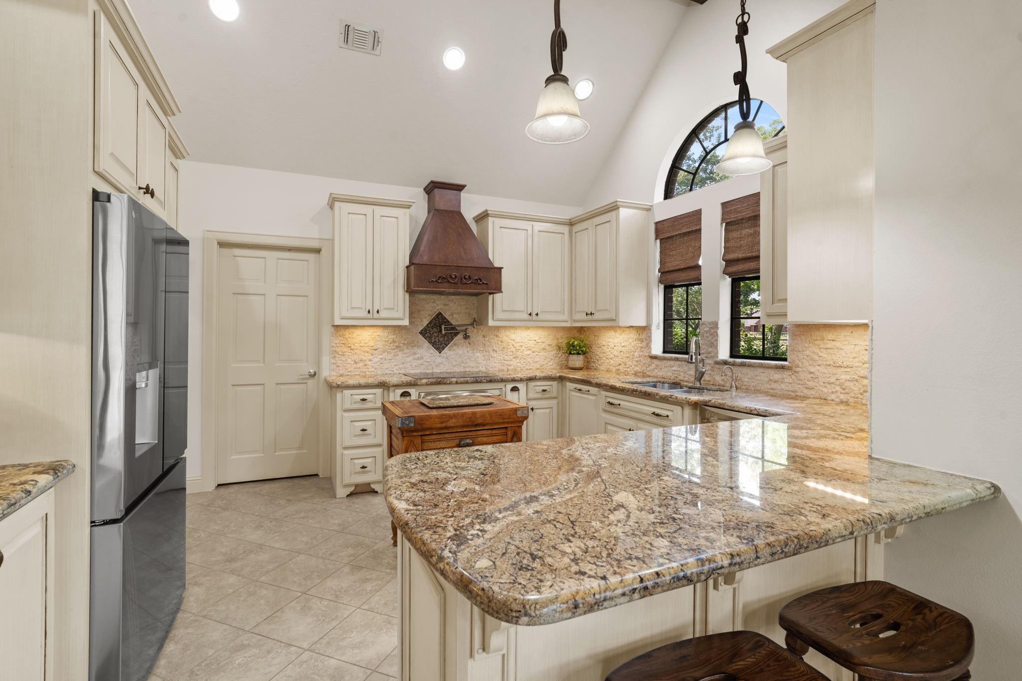 4002 Glenwood Drive
