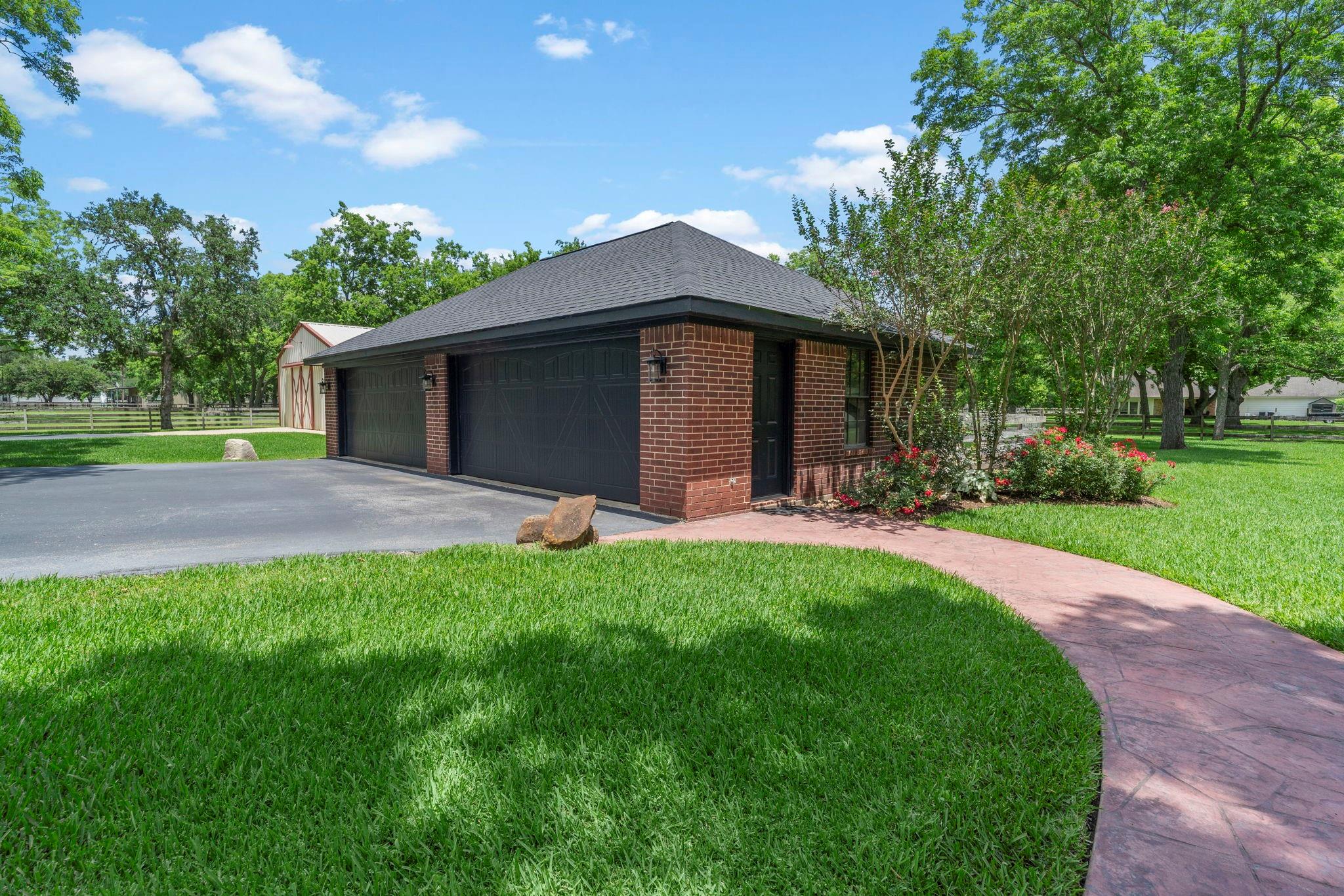 4002 Glenwood Drive