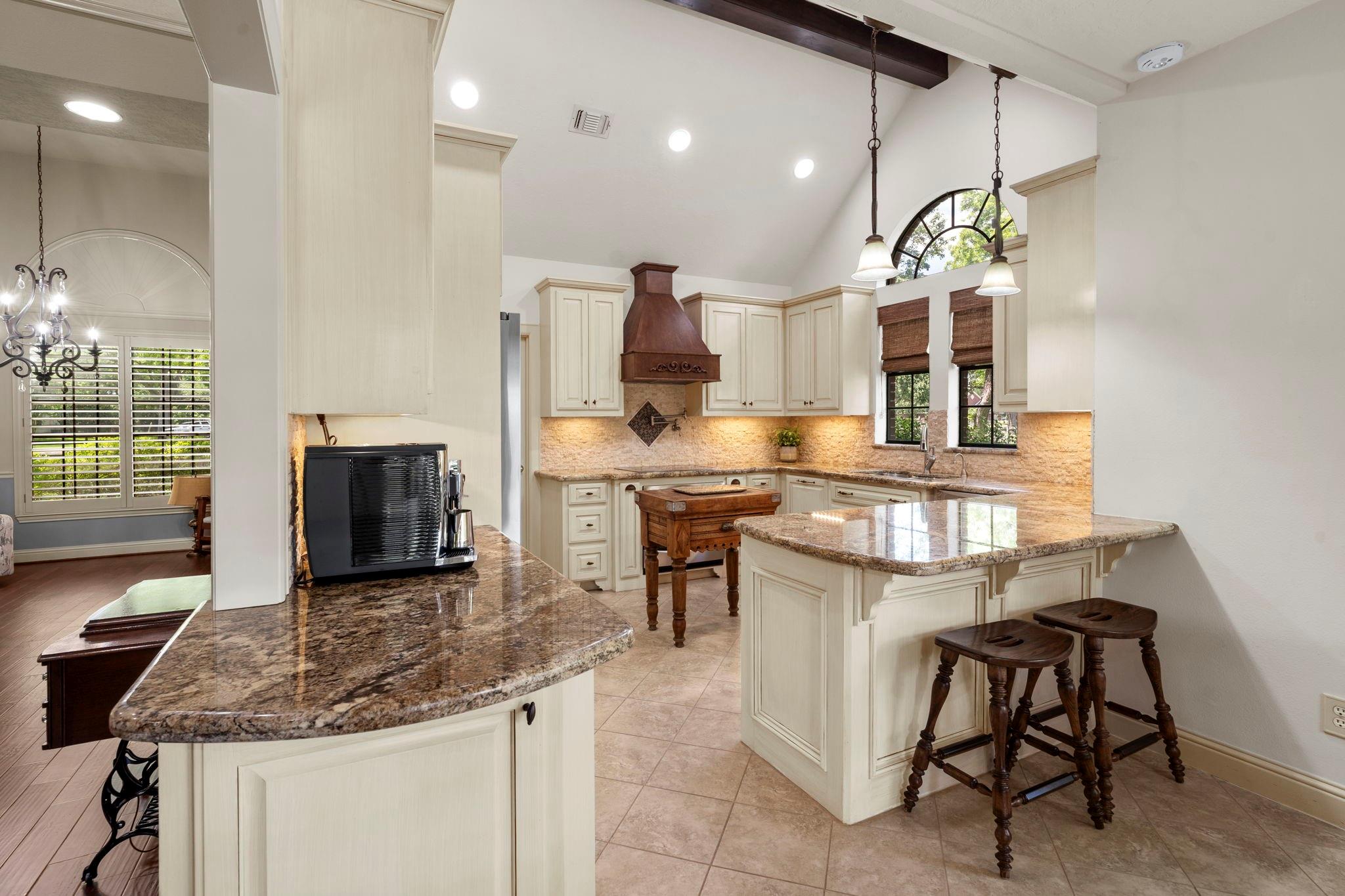 4002 Glenwood Drive