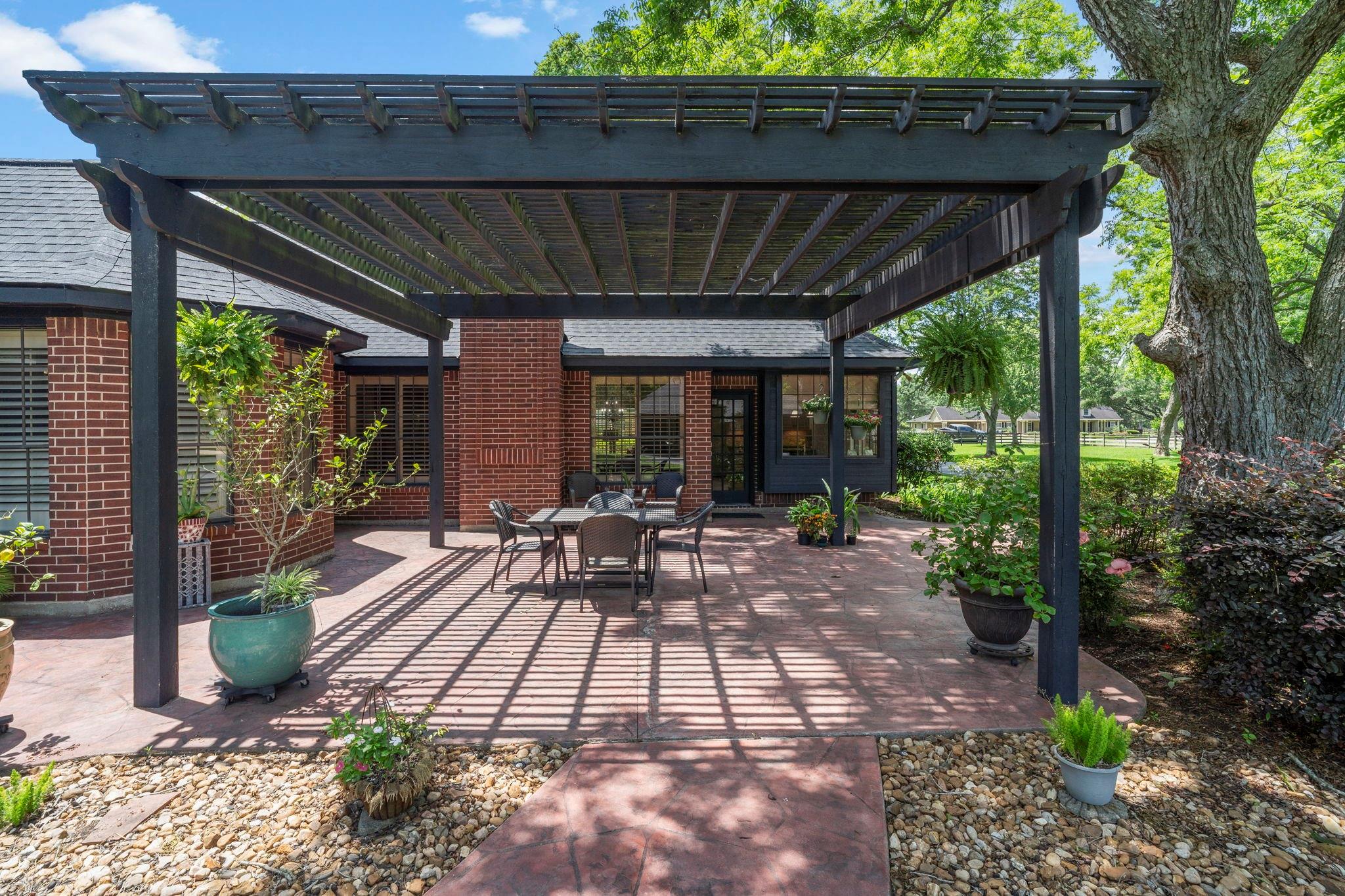 4002 Glenwood Drive