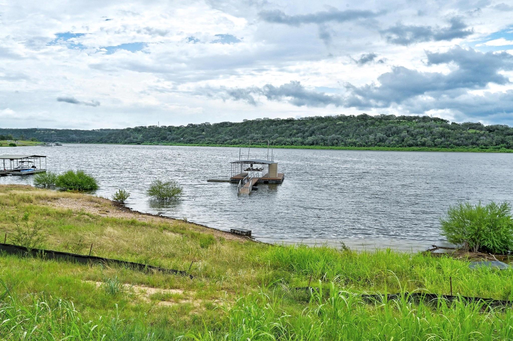 303 Lake View Drive, Spicewood