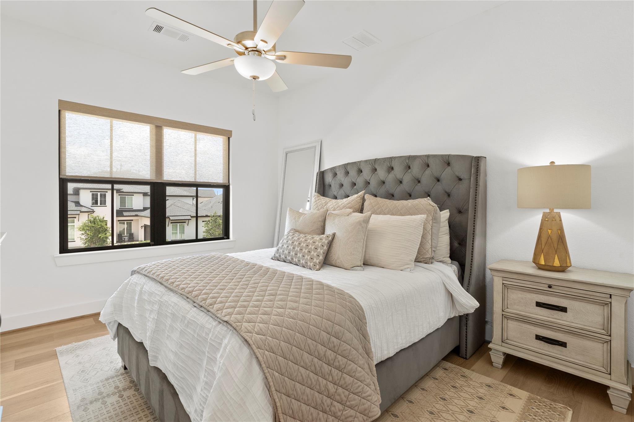 10414 Fountain Shore Drive