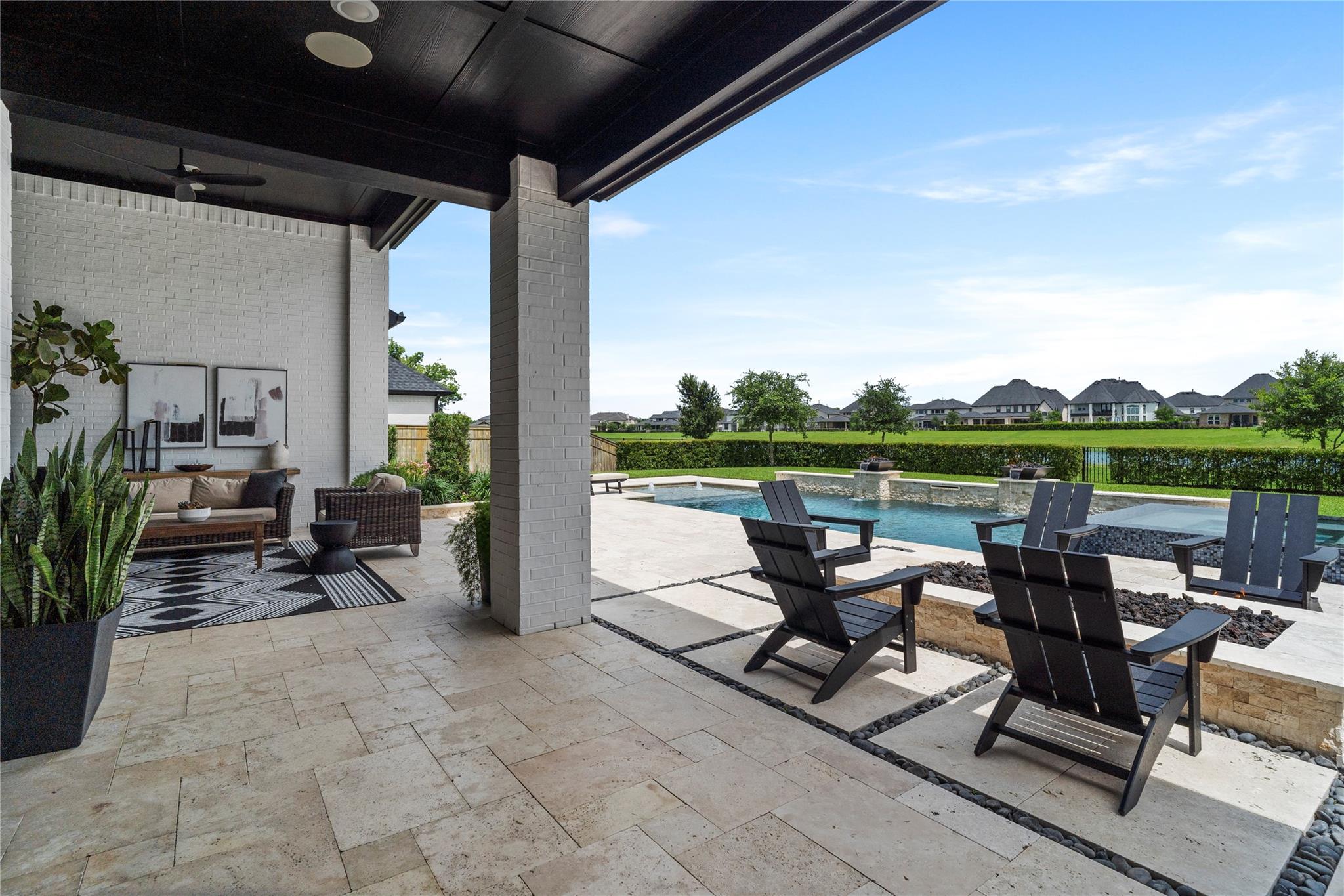 10414 Fountain Shore Drive