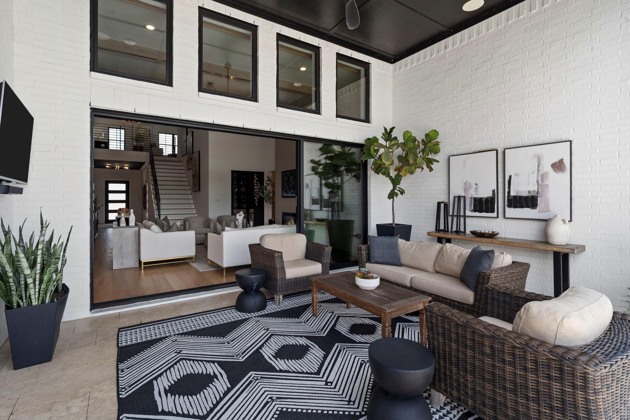 10414 Fountain Shore Drive