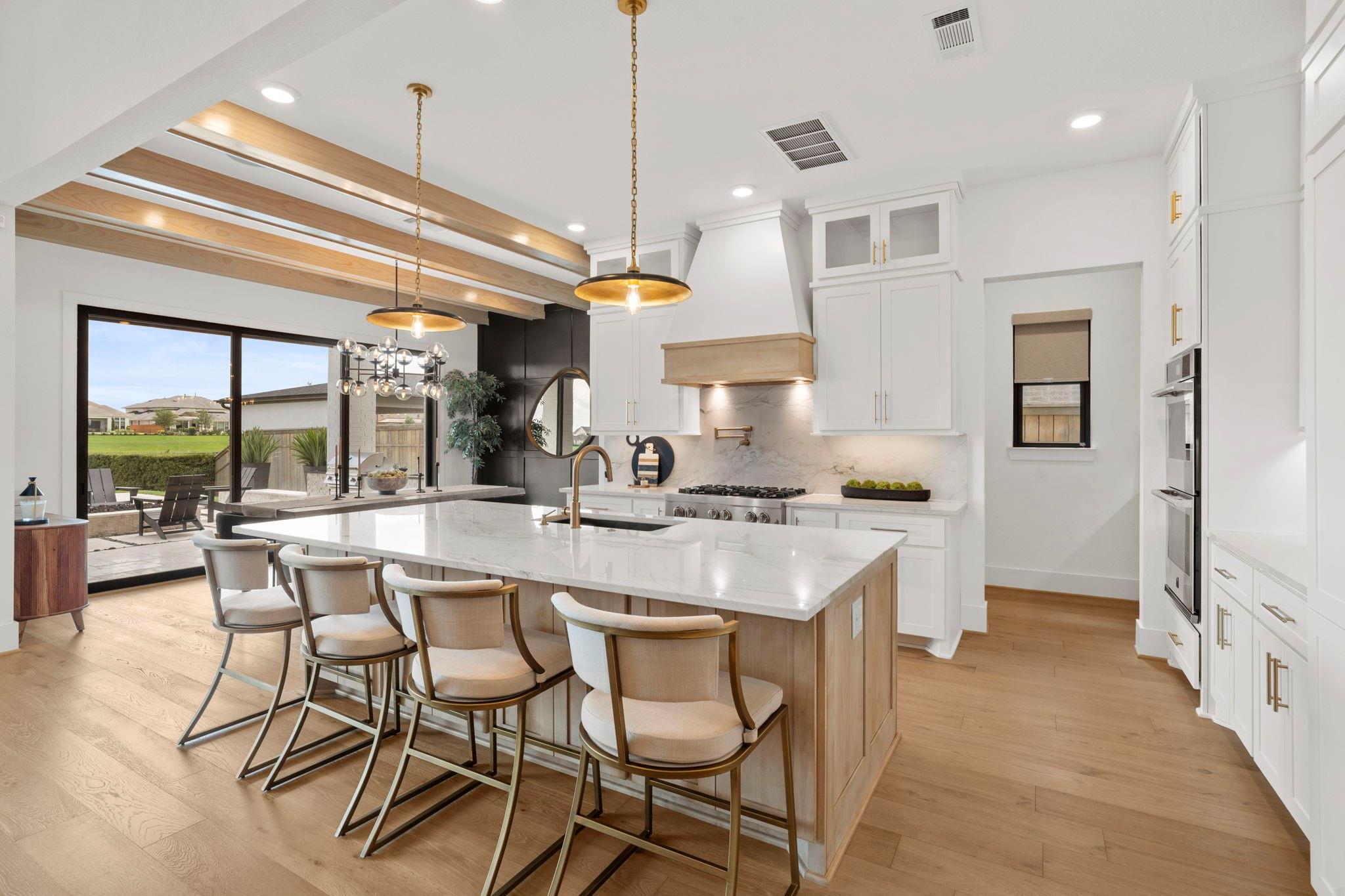 10414 Fountain Shore Drive