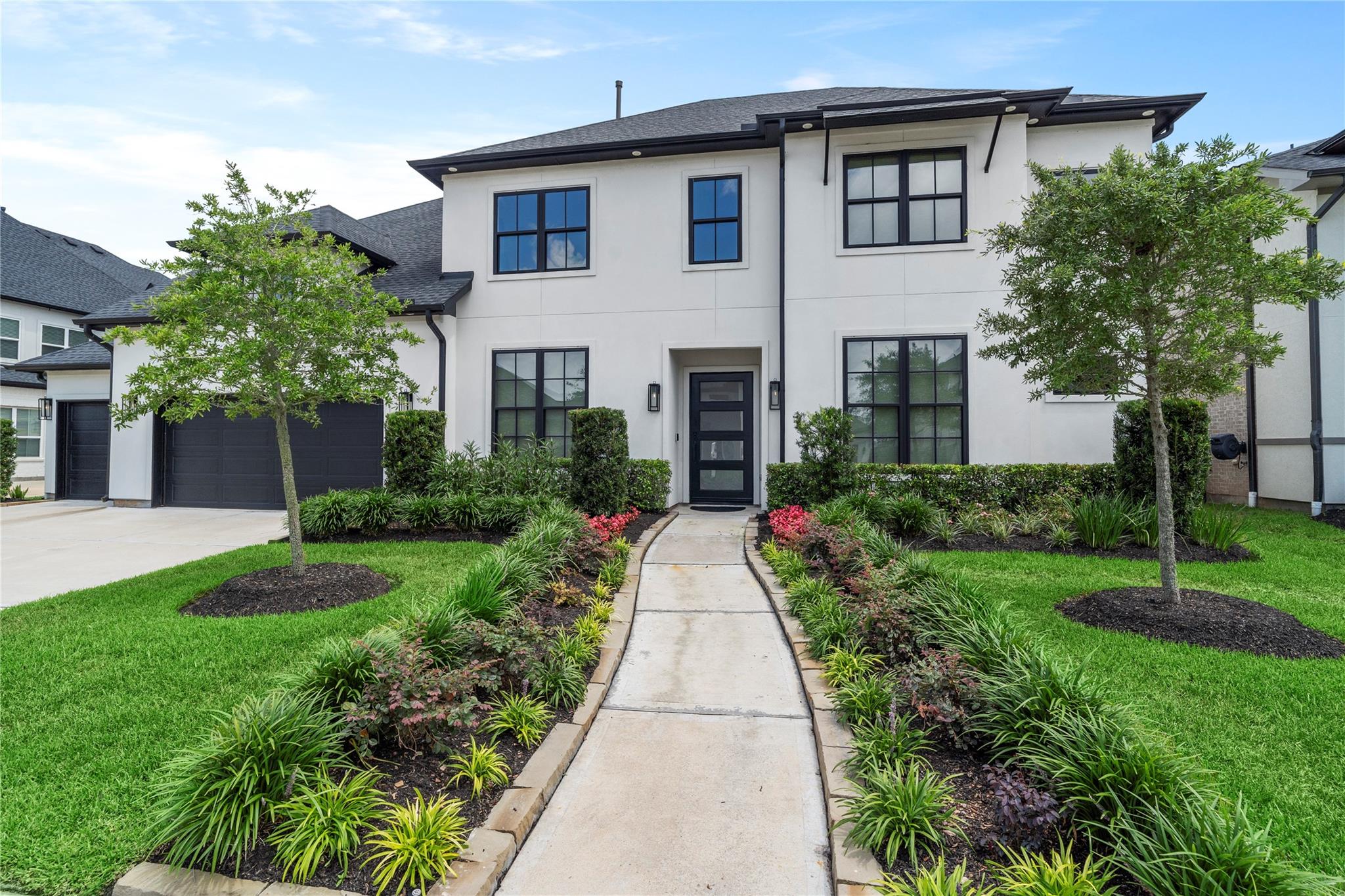 10414 Fountain Shore Drive