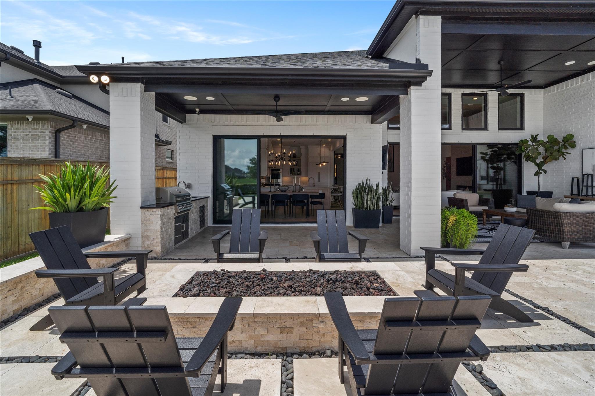 10414 Fountain Shore Drive