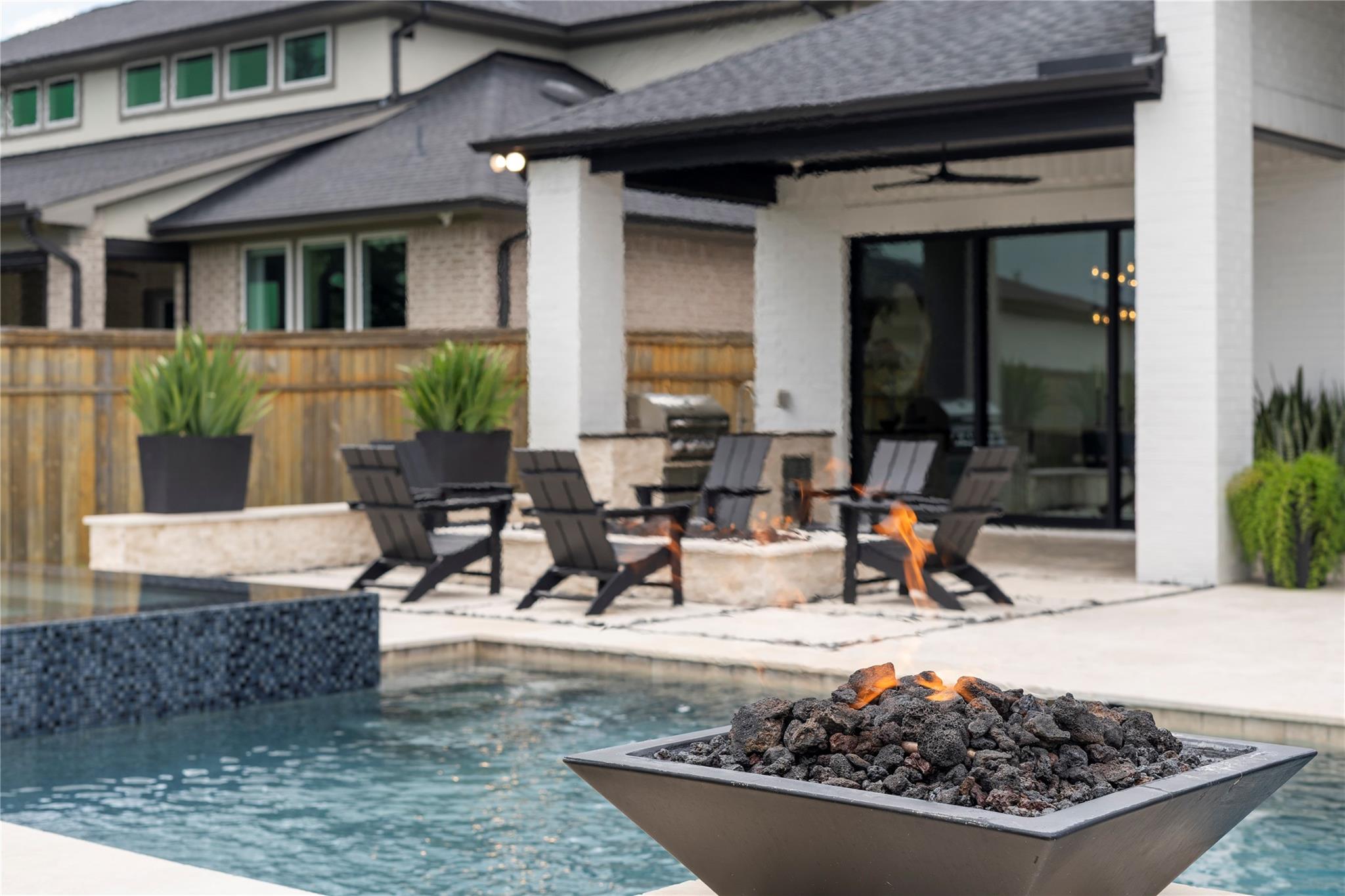 10414 Fountain Shore Drive