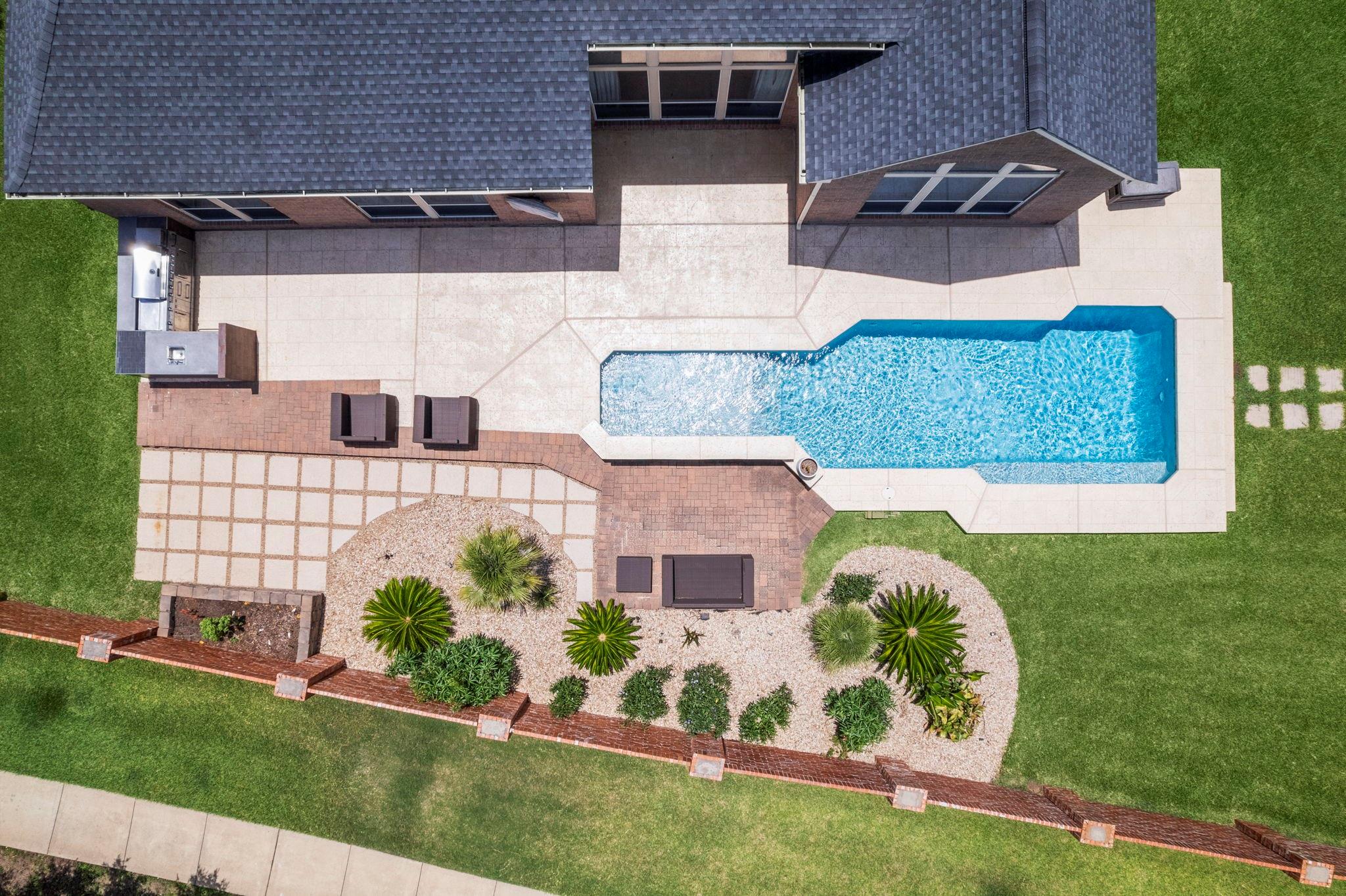 8403 Cape Henry