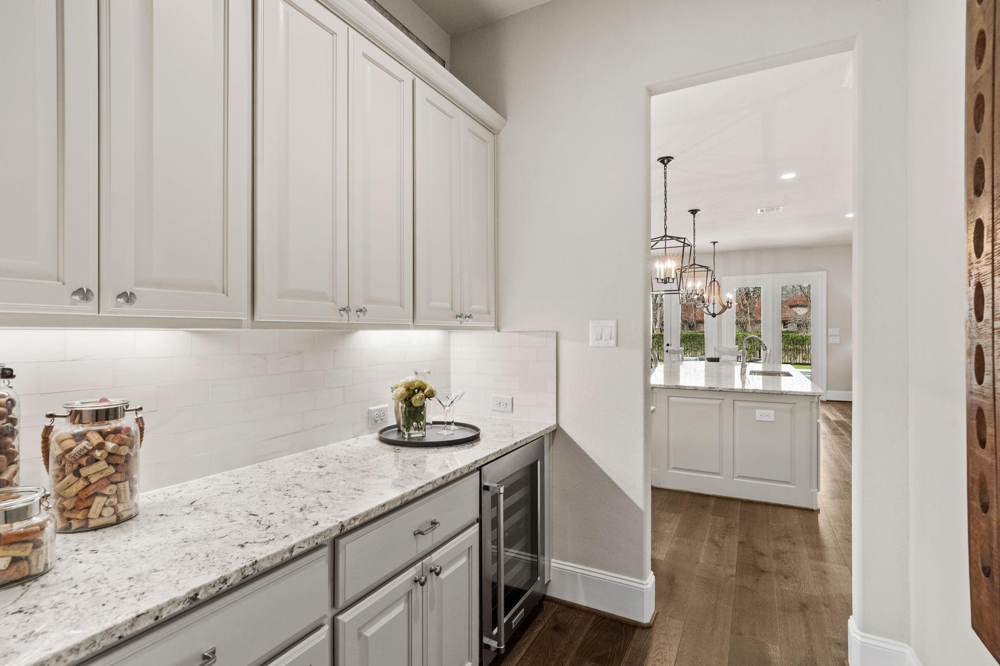 9503 Plaza Point Drive