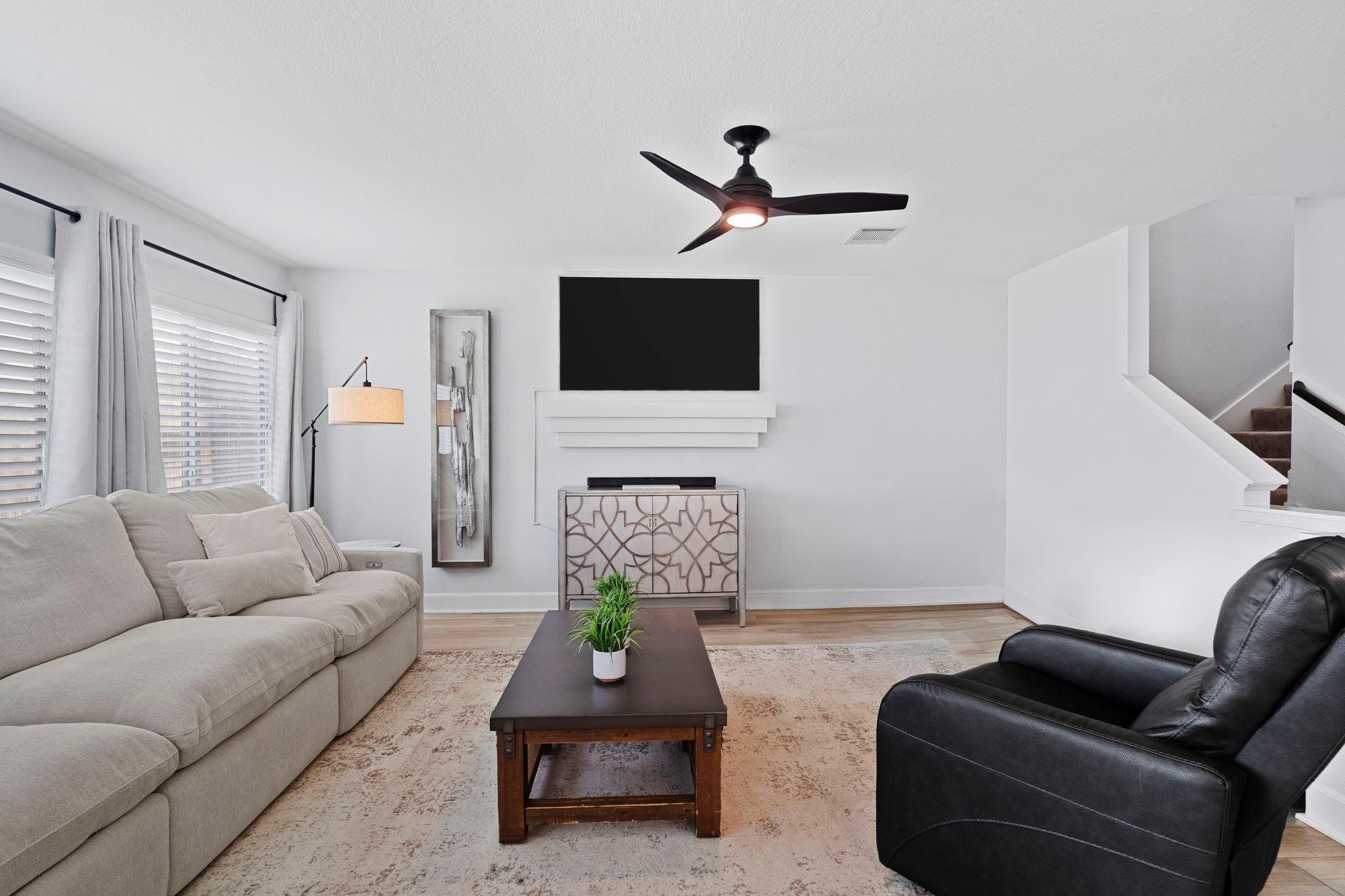 5831 Silver Oak