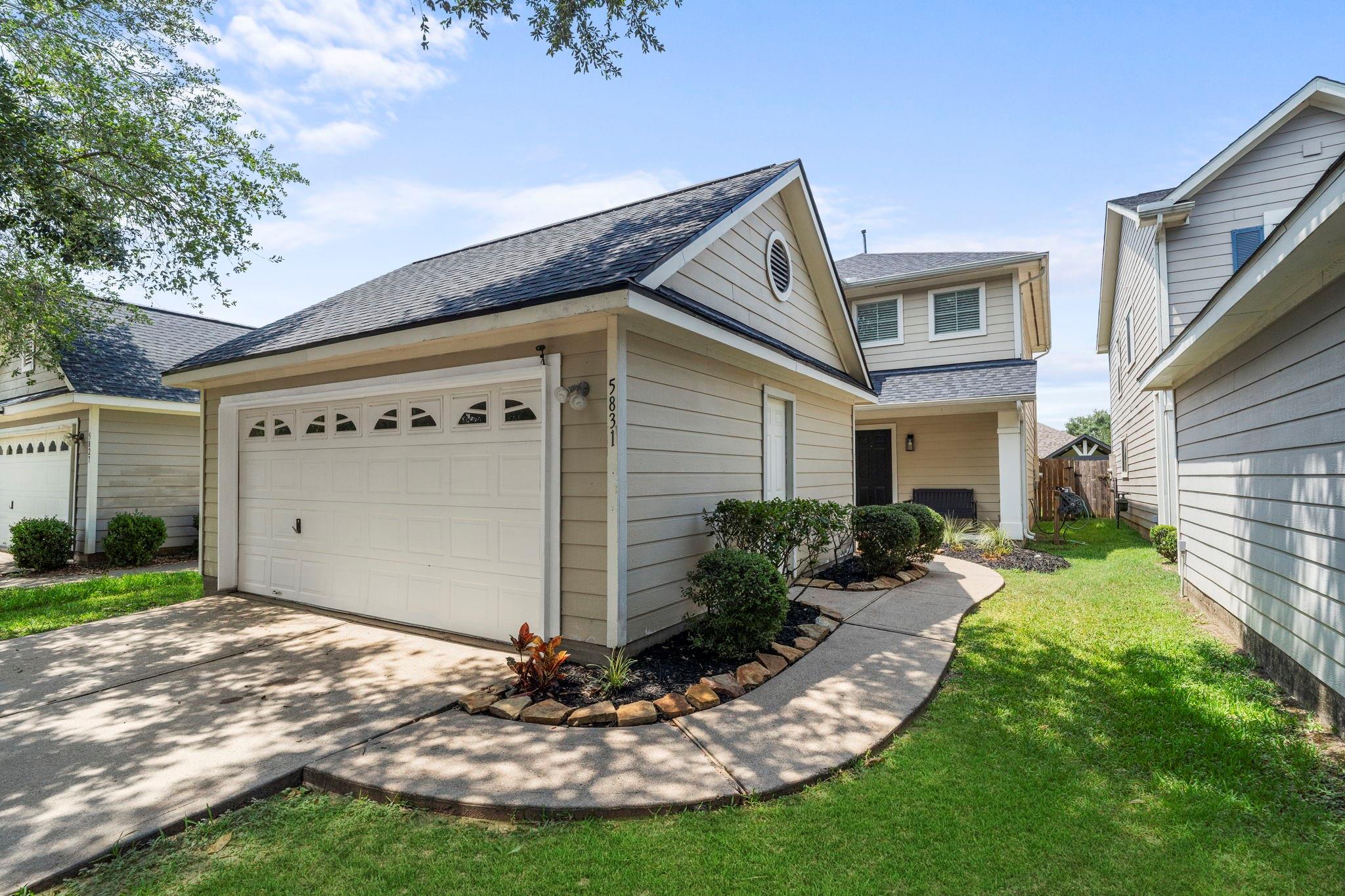 5831 Silver Oak