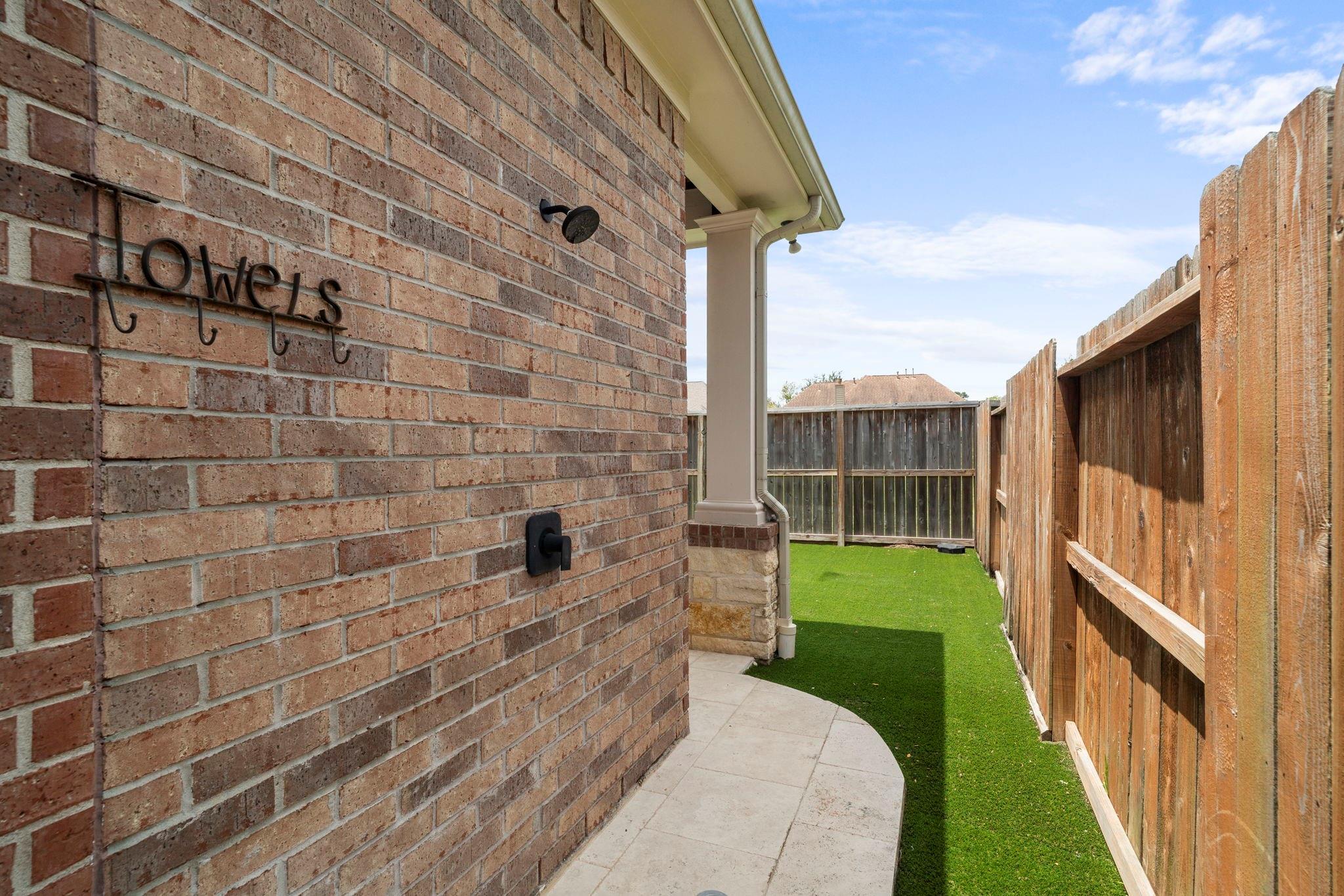8607 Stones Throw Lane