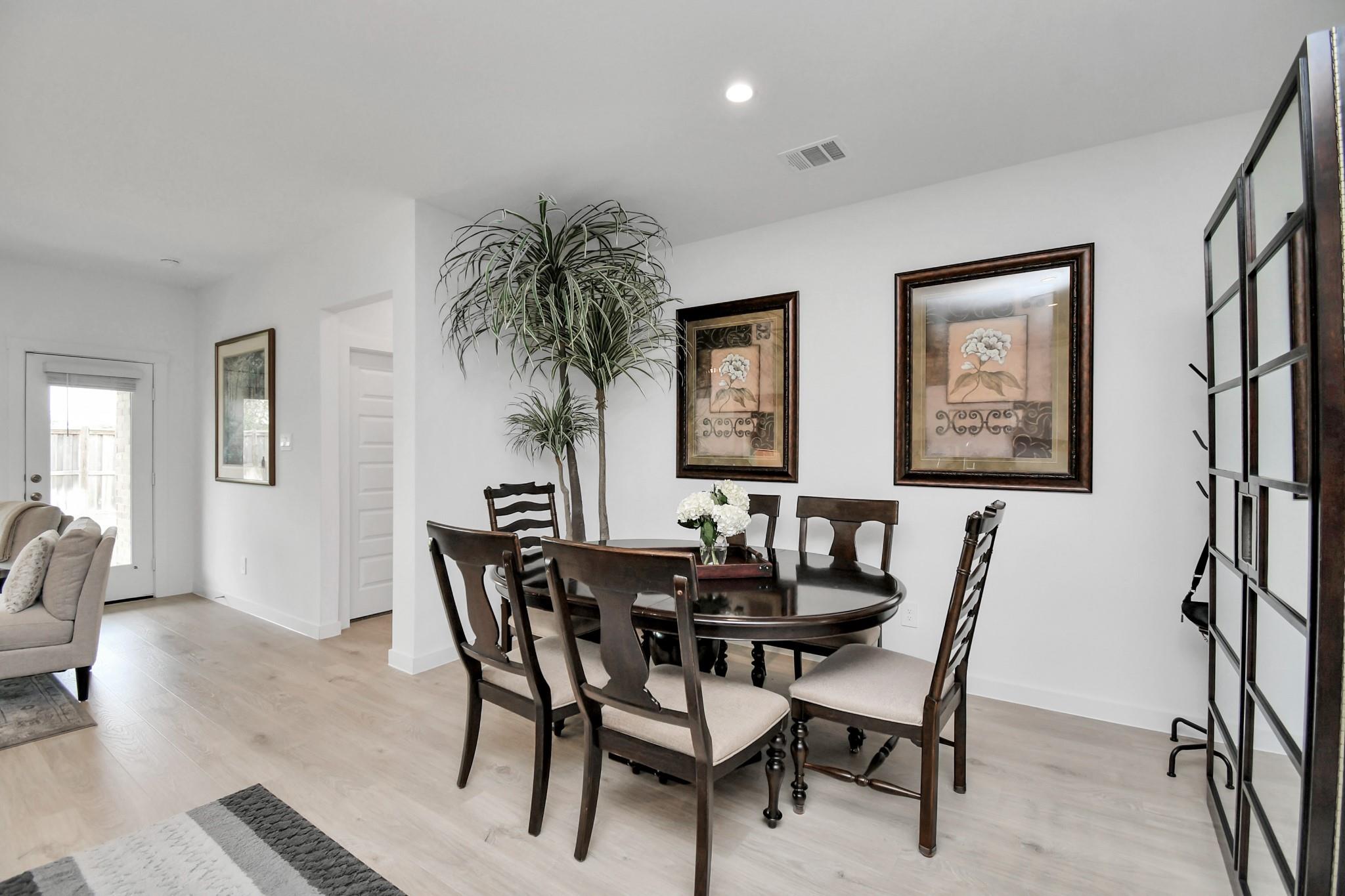 1630 Cedar Pointe Court