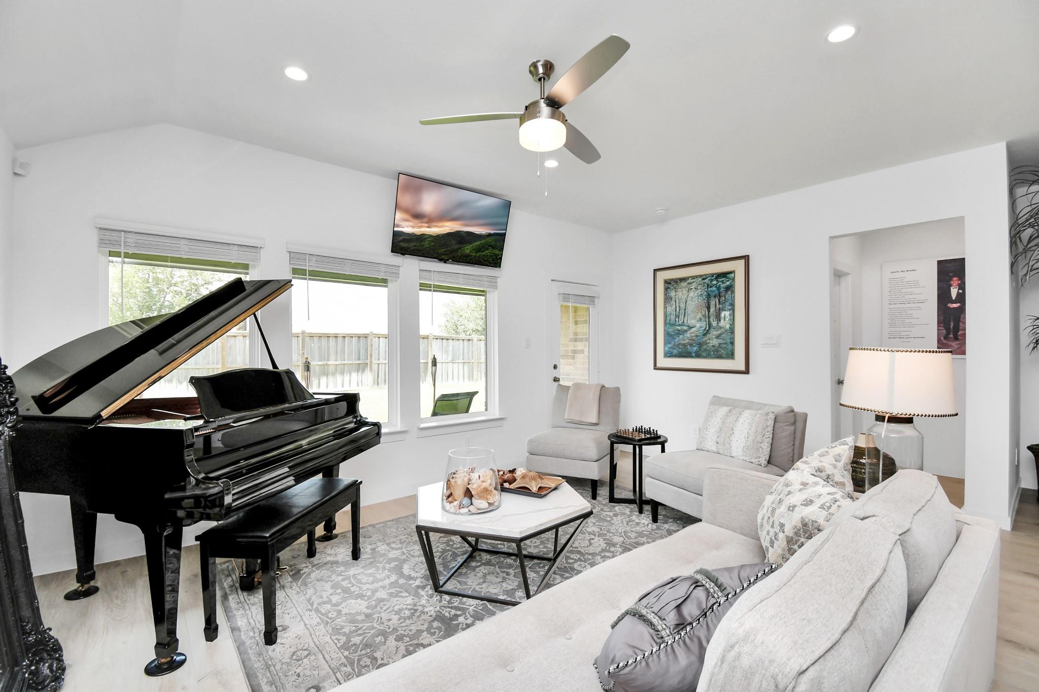 1630 Cedar Pointe Court