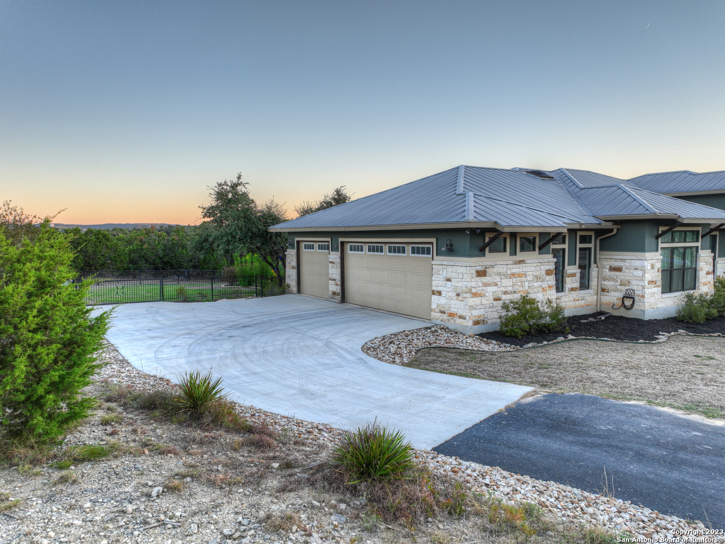 1406 ENSENADA DR