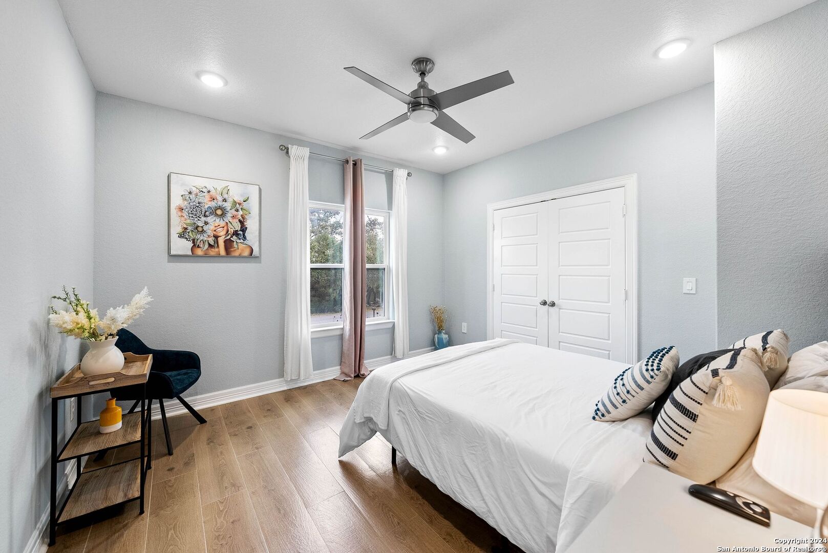 1392 Hillcrest Forest