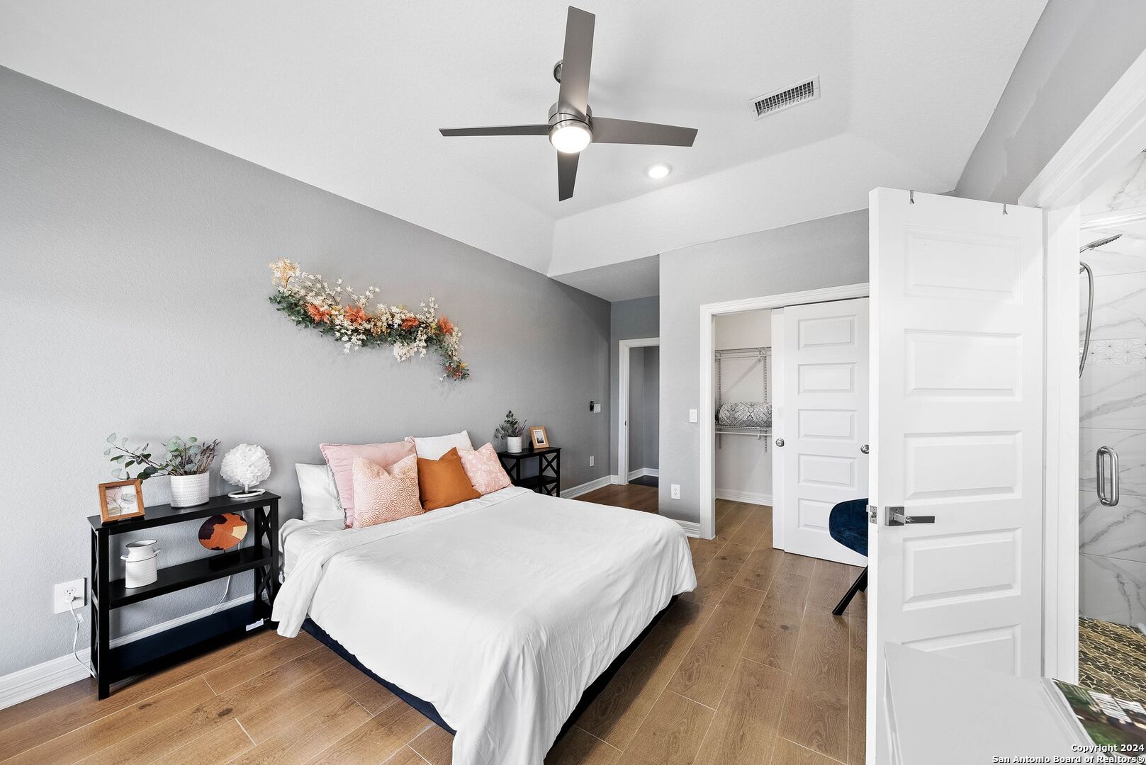 1392 Hillcrest Forest