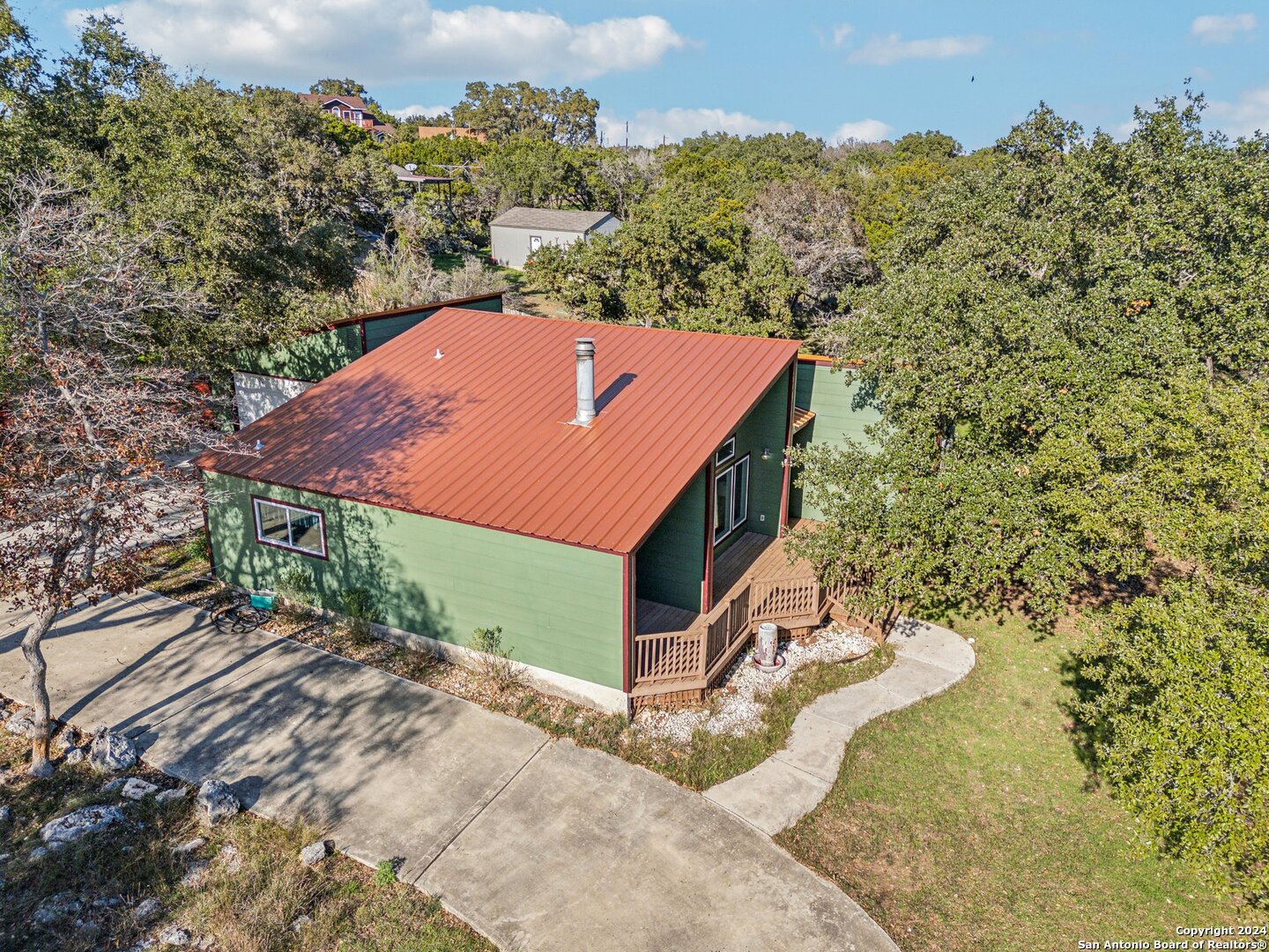 2035 Canyon Lake Dr