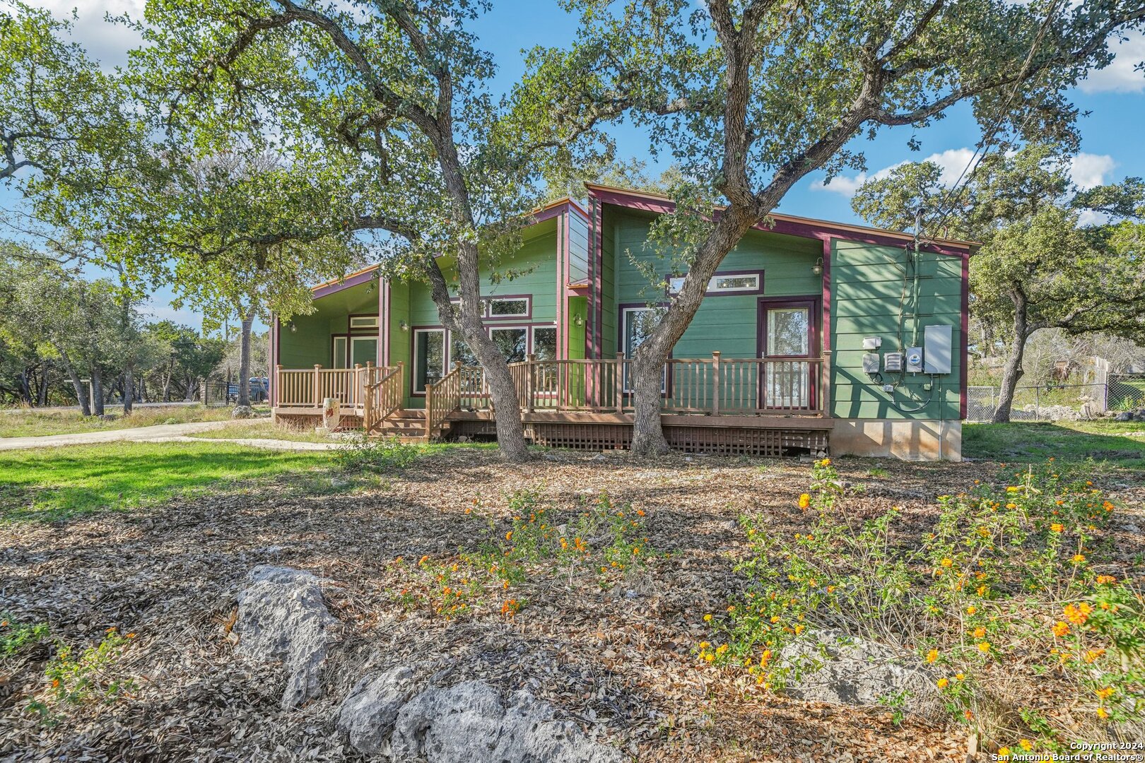 2035 Canyon Lake Dr