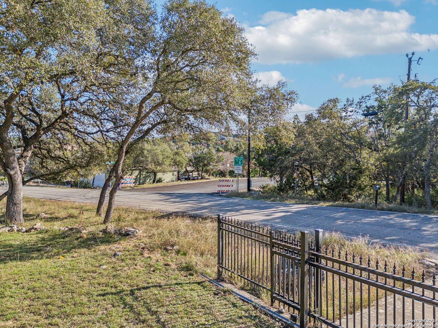 2035 Canyon Lake Dr