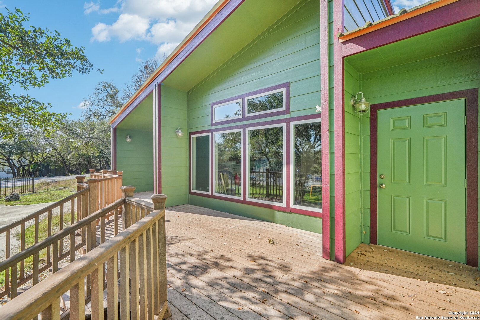 2035 Canyon Lake Dr