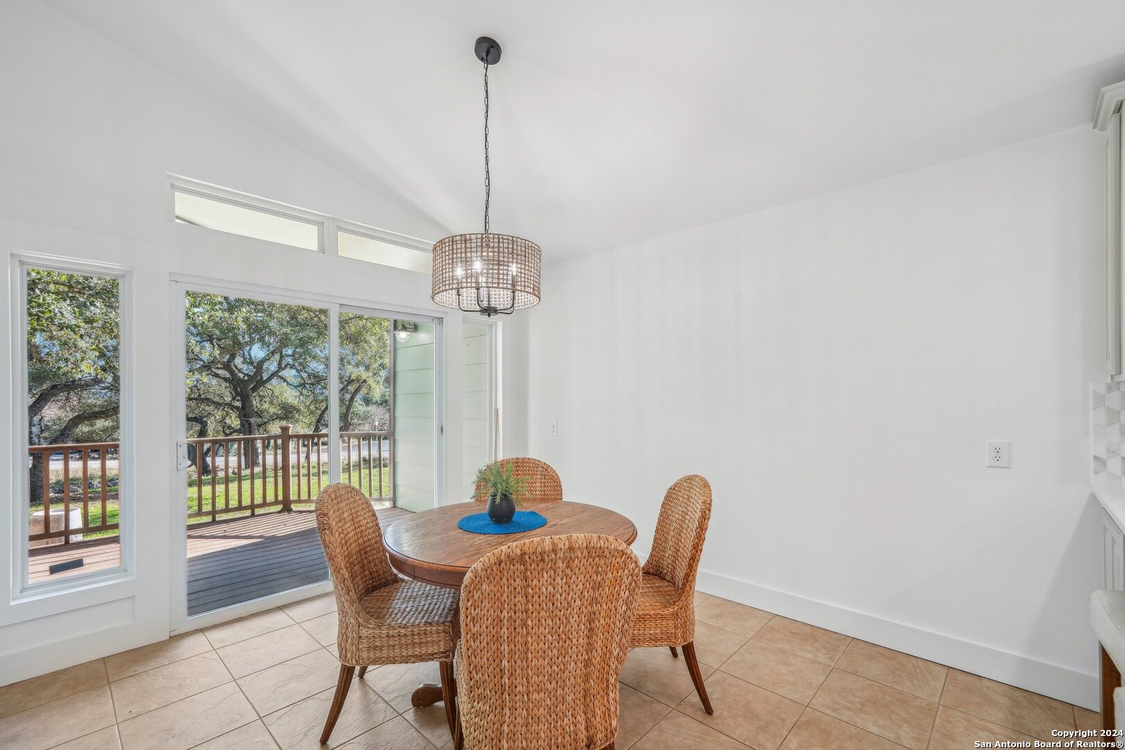 2035 Canyon Lake Dr